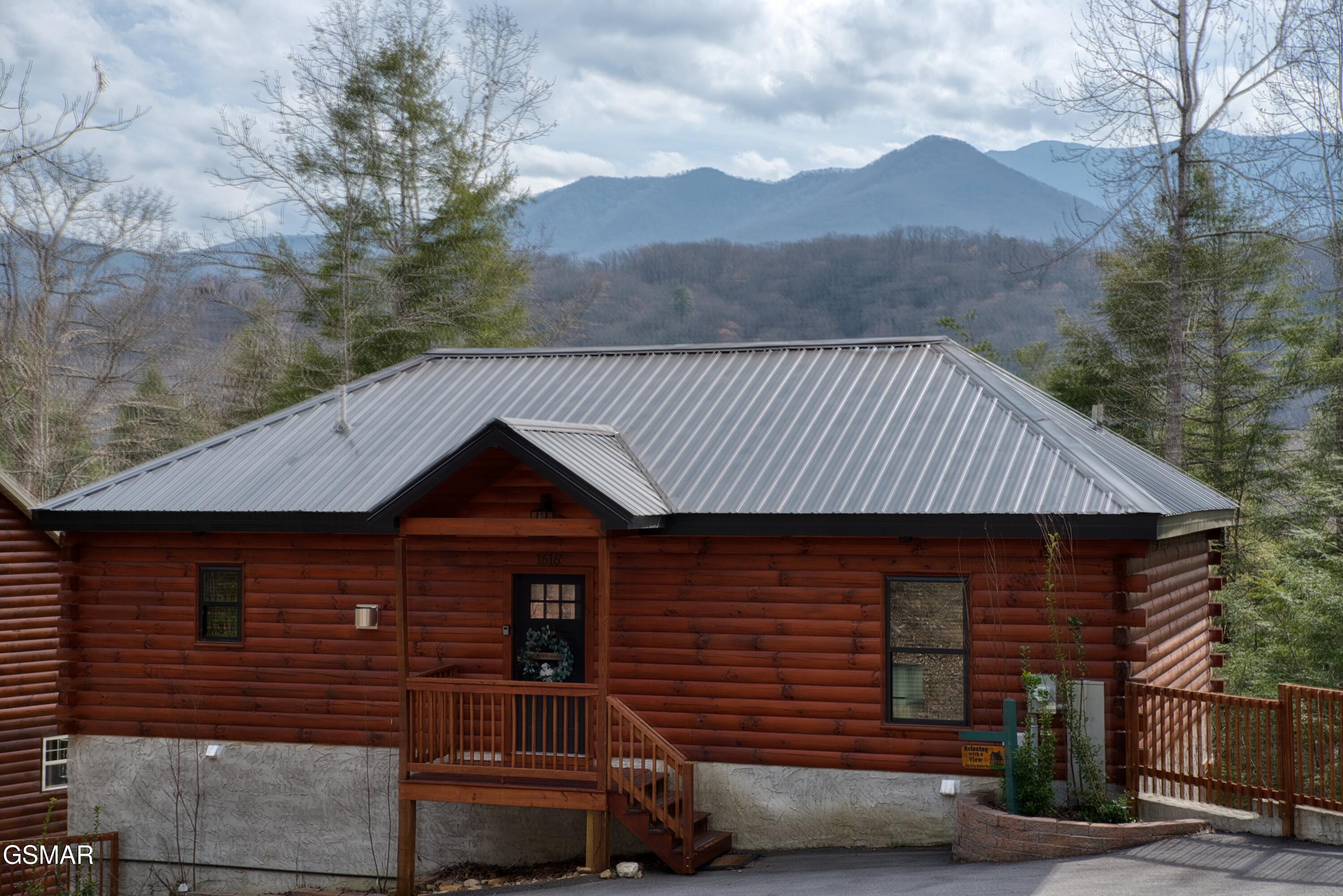 1616 Misty Hollow Way Gatlinburg TN 37738