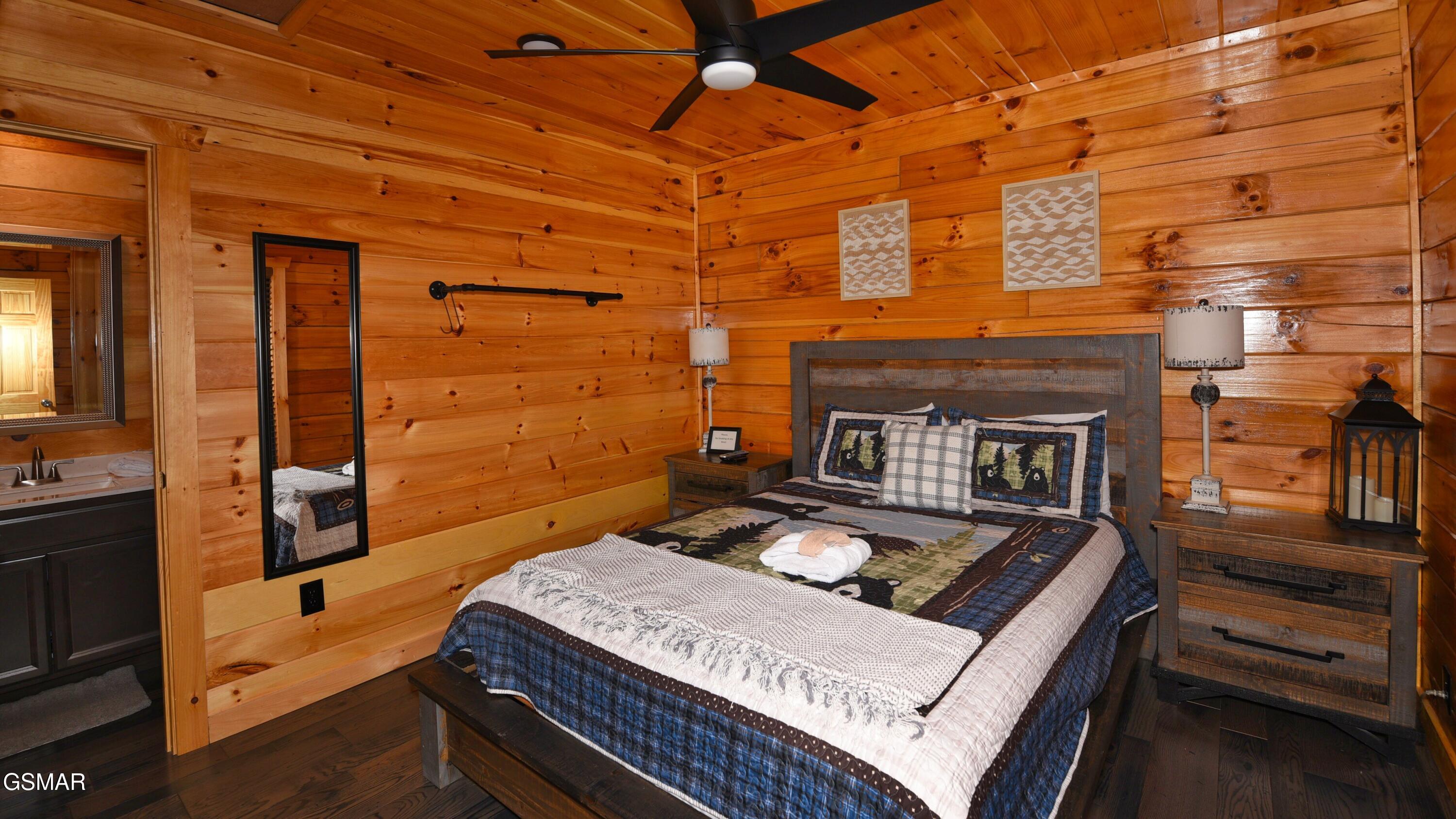 1616 Misty Hollow Way Gatlinburg TN 37738