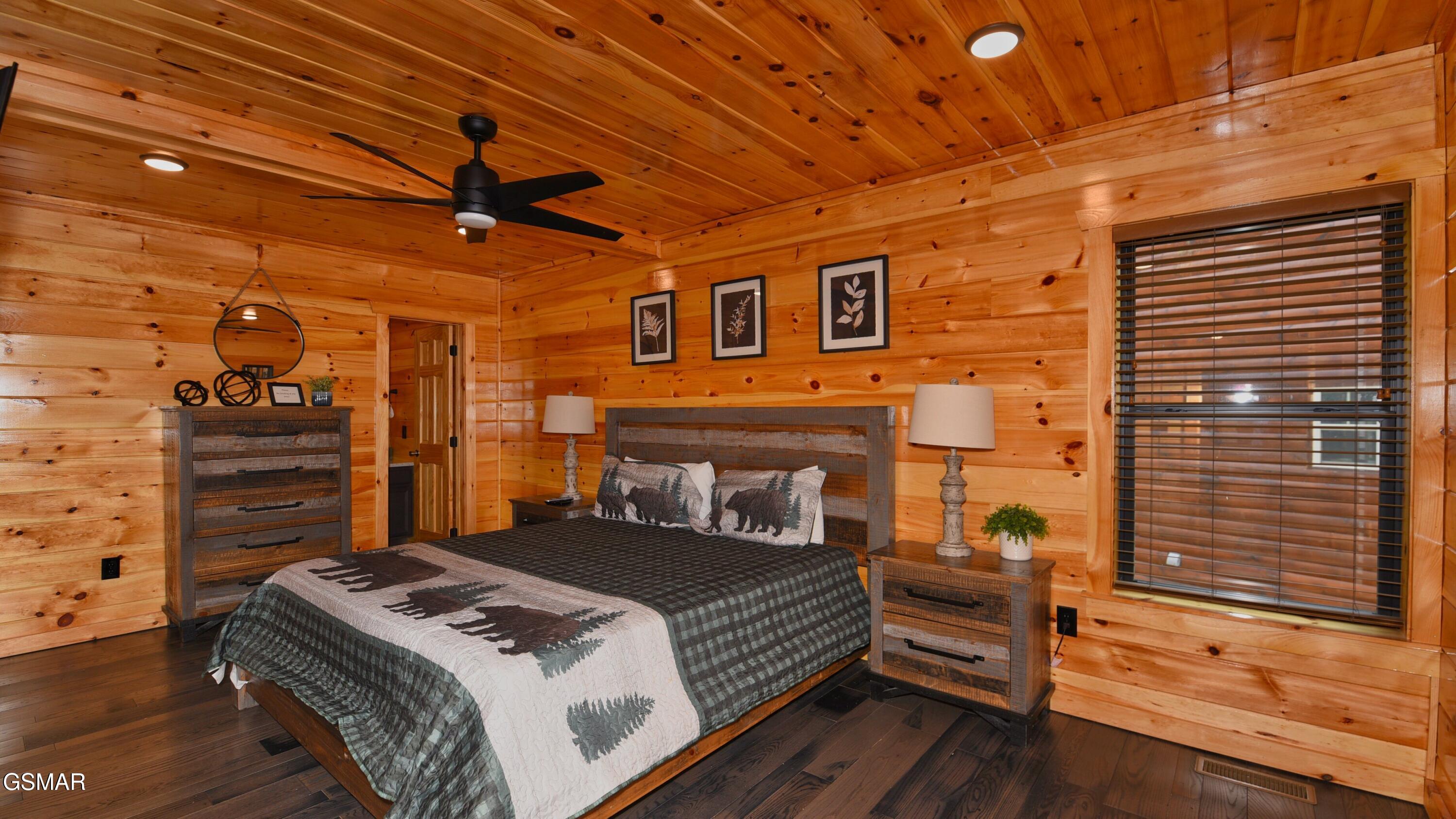 1616 Misty Hollow Way Gatlinburg TN 37738