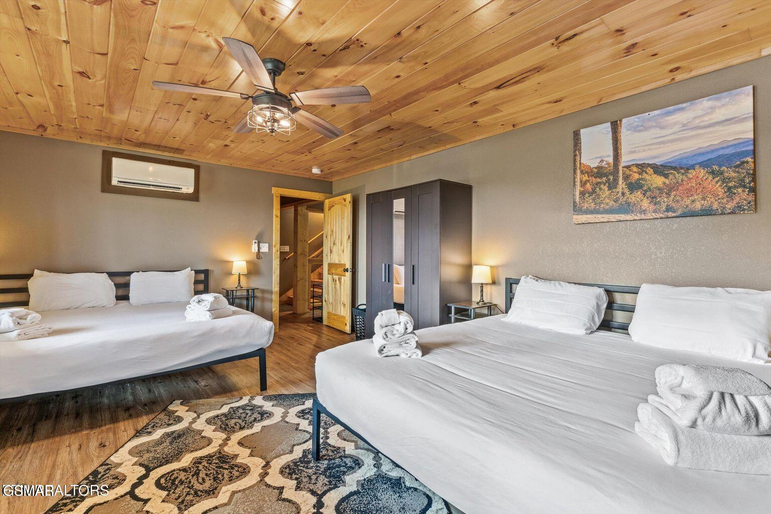 622 Wiley Oakley Drive Gatlinburg TN 37738