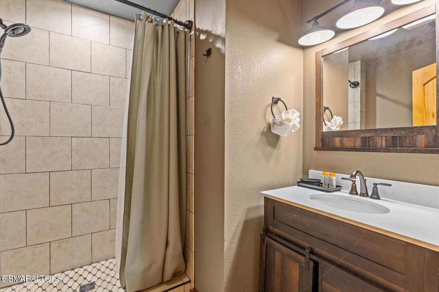 622 Wiley Oakley Drive Gatlinburg TN 37738