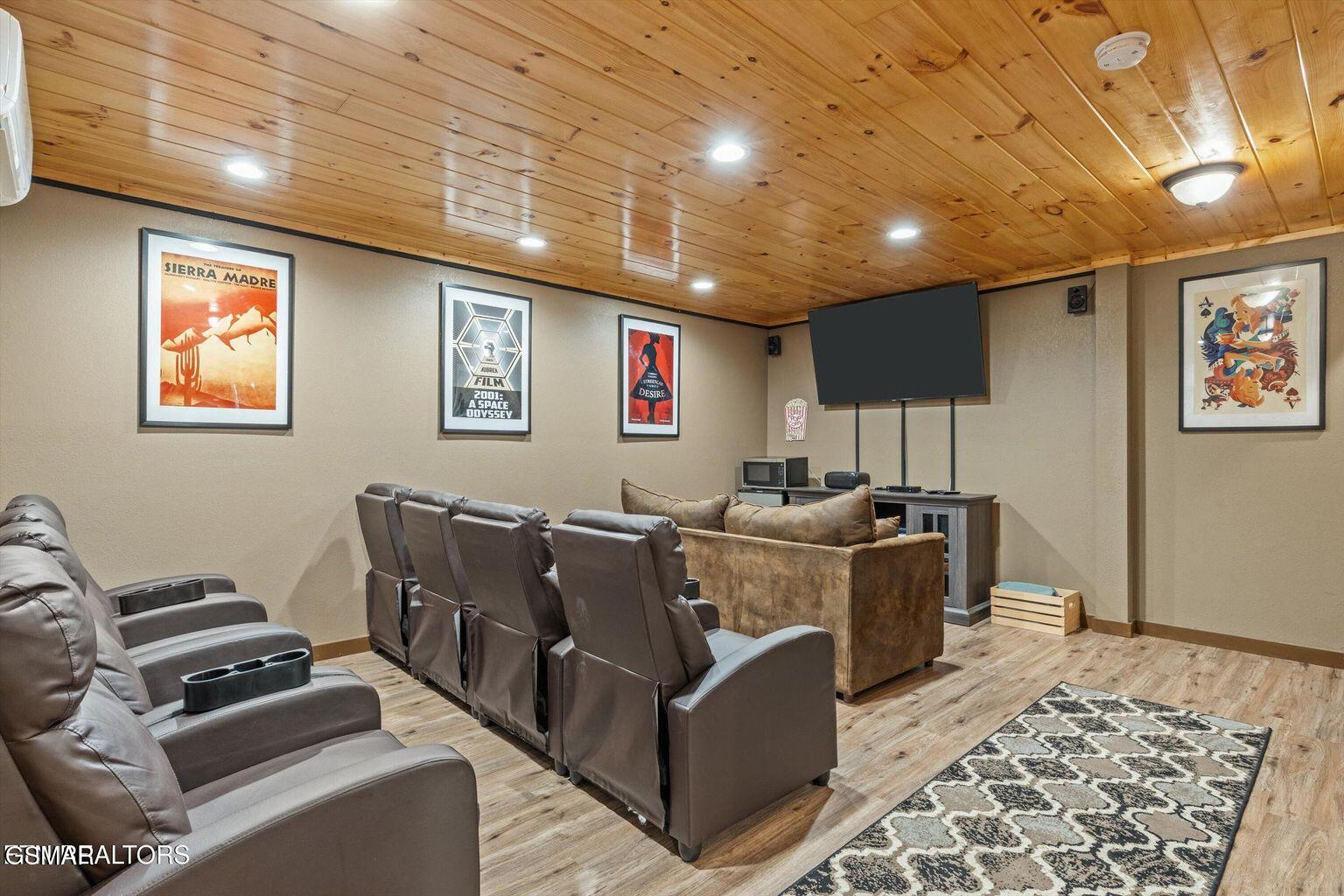 622 Wiley Oakley Drive Gatlinburg TN 37738