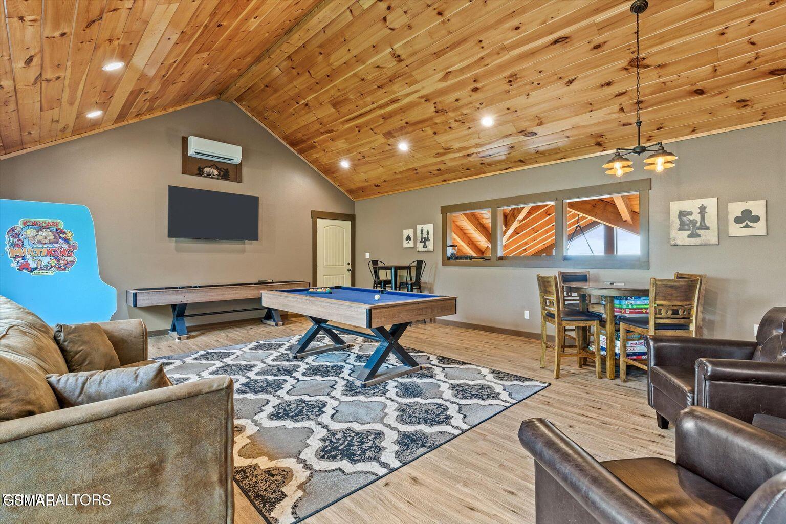 622 Wiley Oakley Drive Gatlinburg TN 37738