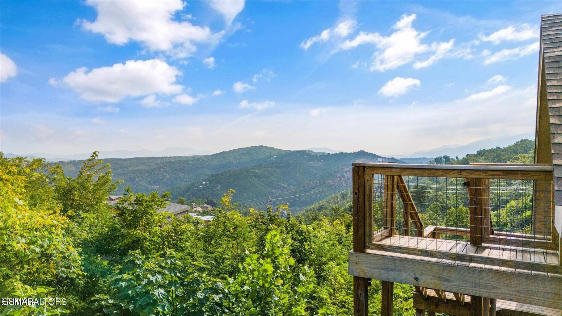 622 Wiley Oakley Drive Gatlinburg TN 37738