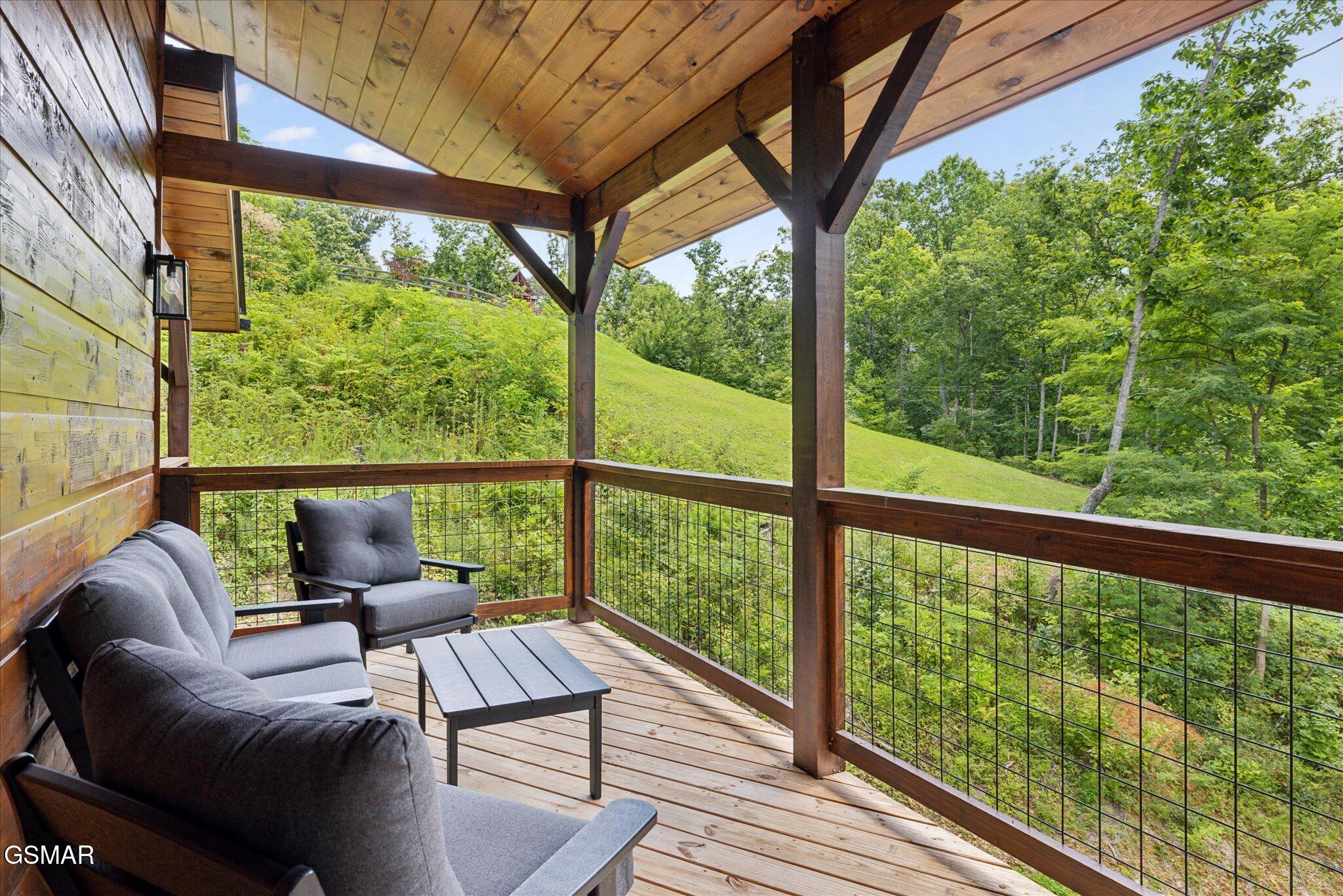 620 Deer Path Lane Gatlinburg TN 37738