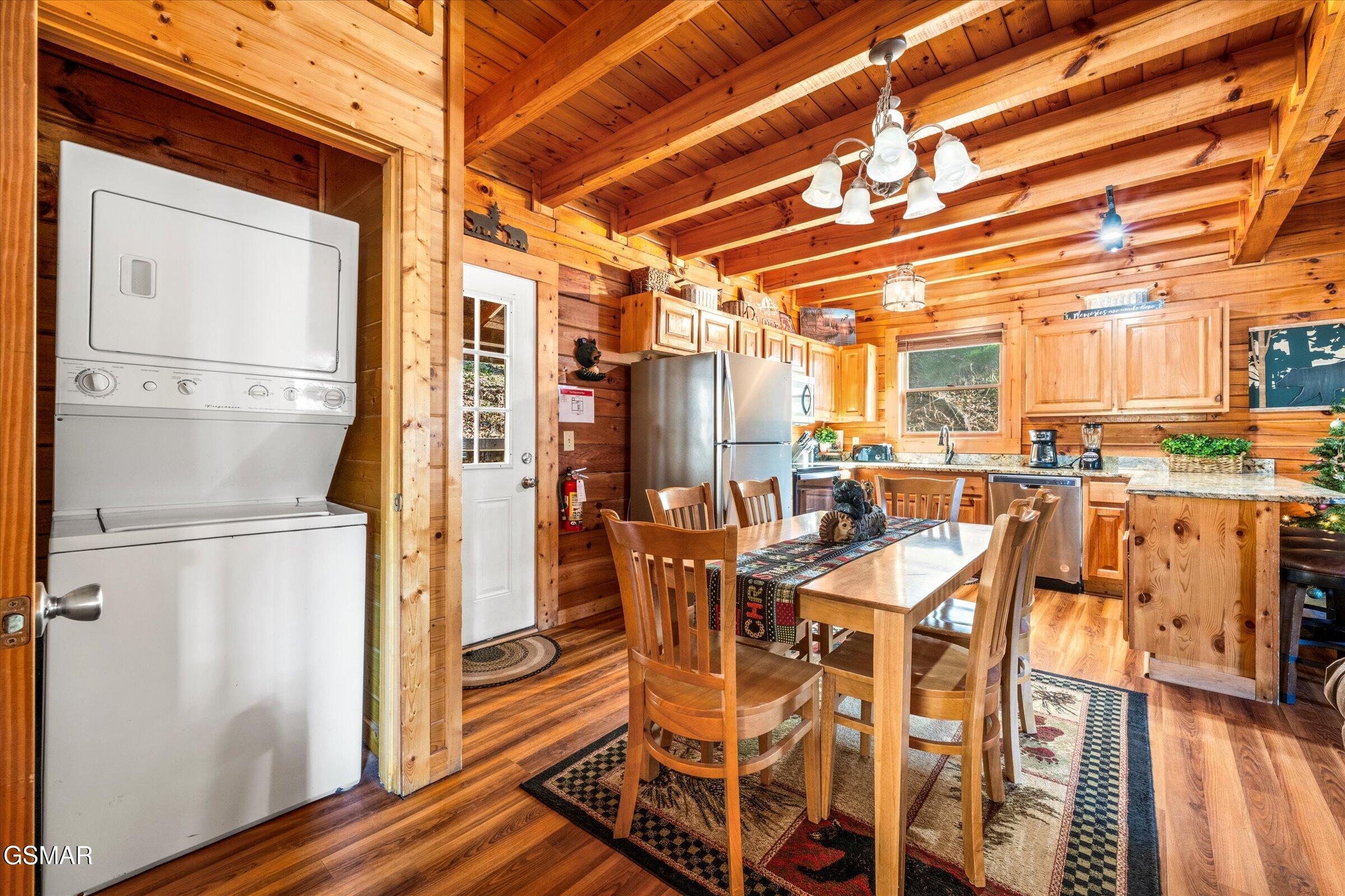 633 Chickasaw Gap Way Pigeon Forge TN 37863