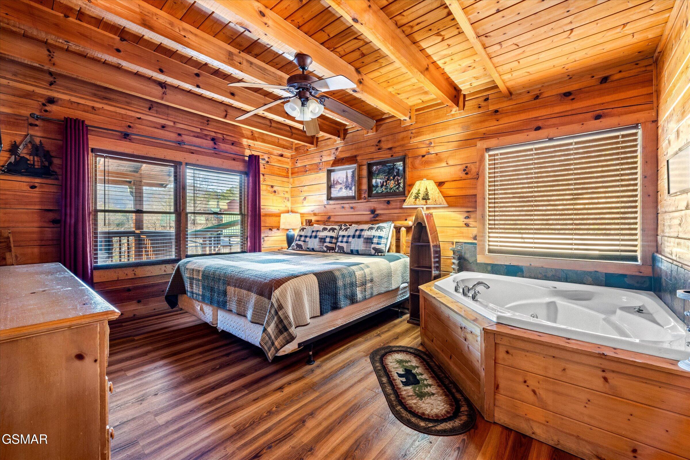 633 Chickasaw Gap Way Pigeon Forge TN 37863