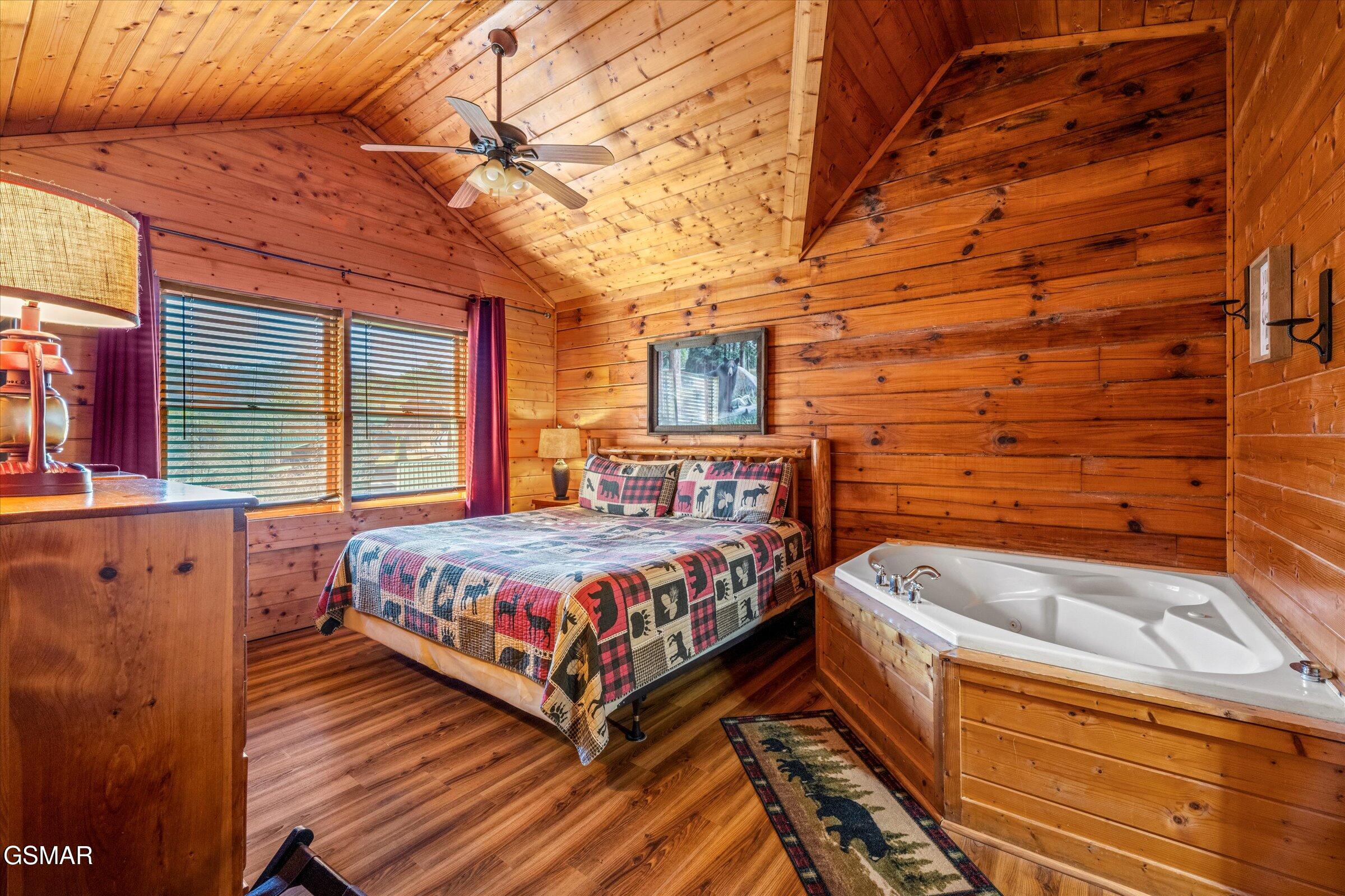 633 Chickasaw Gap Way Pigeon Forge TN 37863