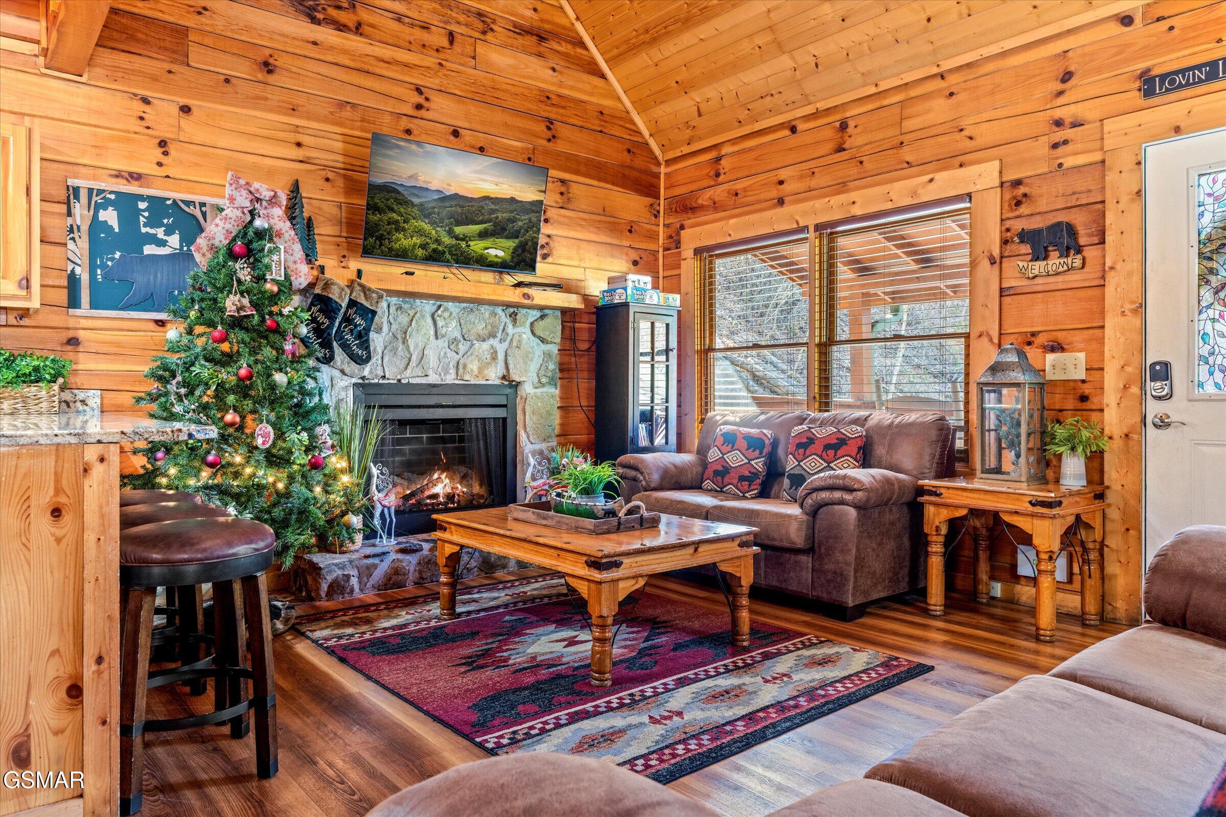 633 Chickasaw Gap Way Pigeon Forge TN 37863