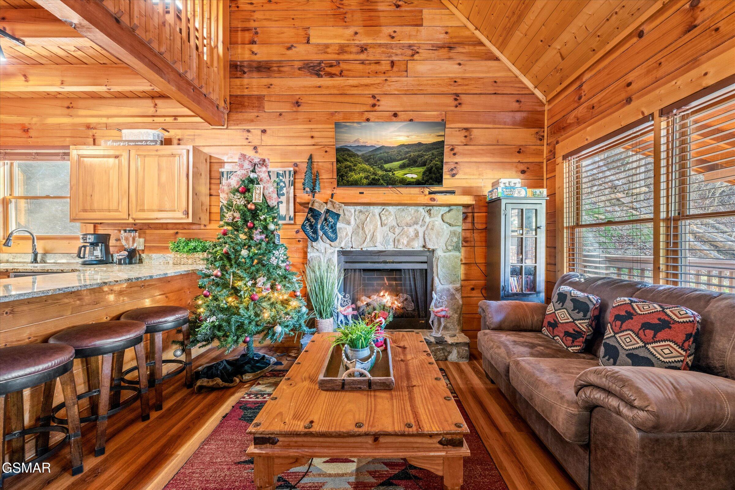 633 Chickasaw Gap Way Pigeon Forge TN 37863