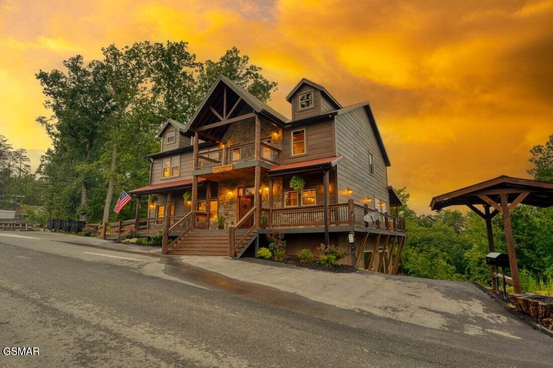 1153 Woodland Trek Lane Sevierville TN 37876