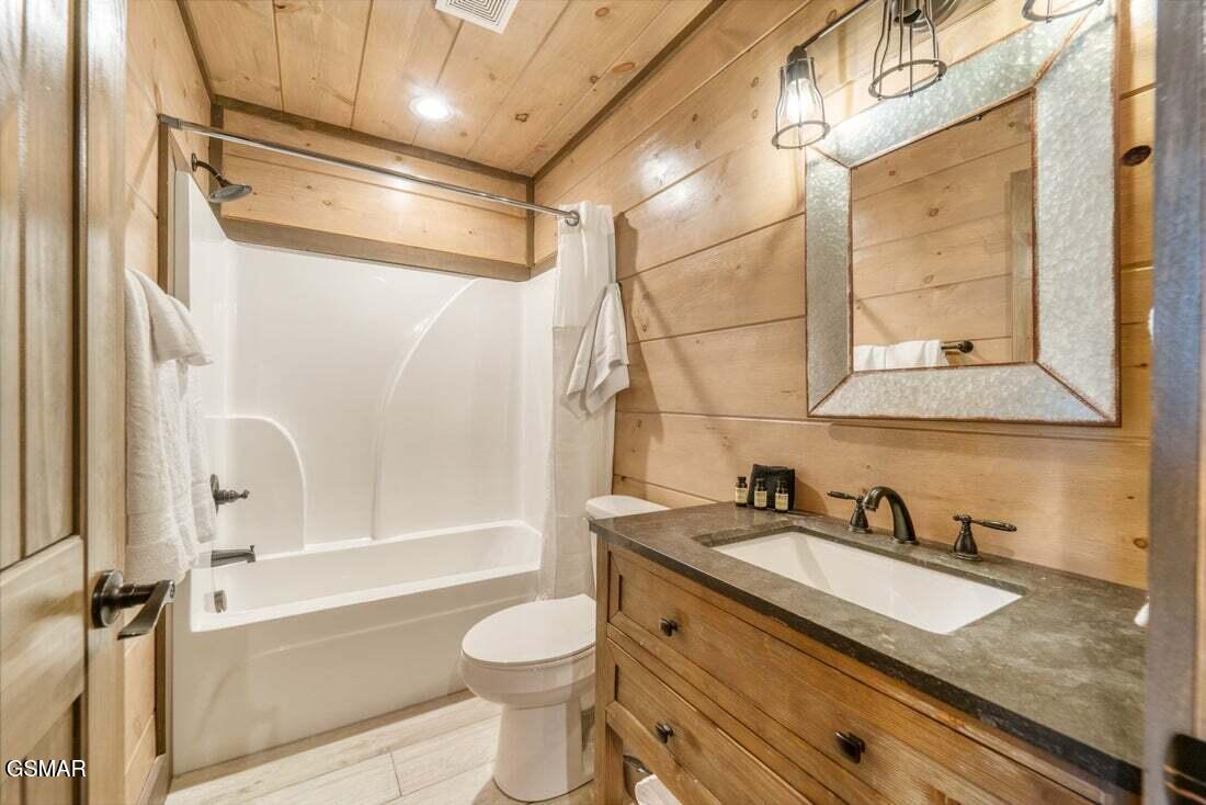 1153 Woodland Trek Lane Sevierville TN 37876