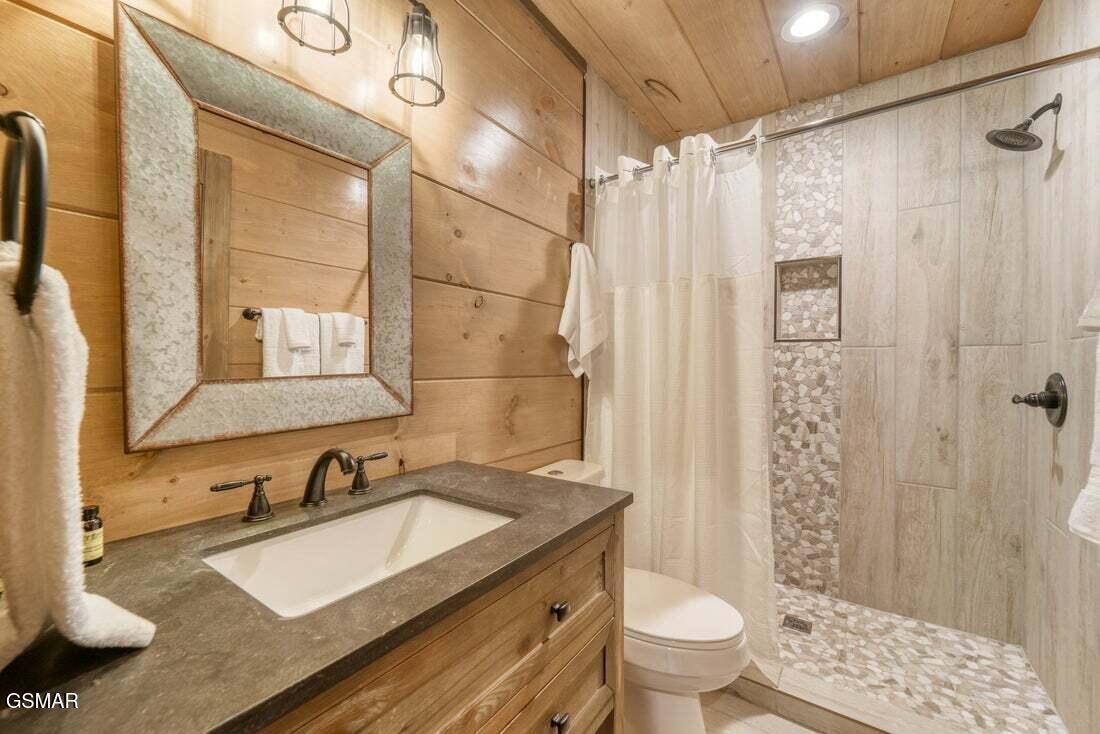 1153 Woodland Trek Lane Sevierville TN 37876