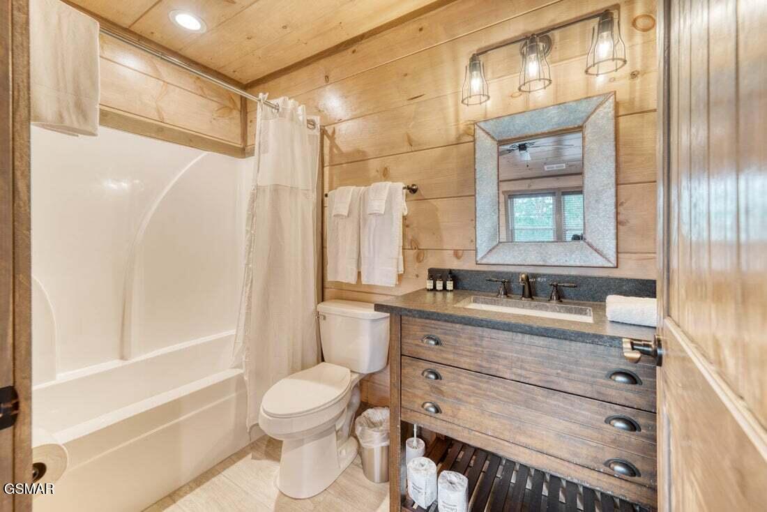 1153 Woodland Trek Lane Sevierville TN 37876