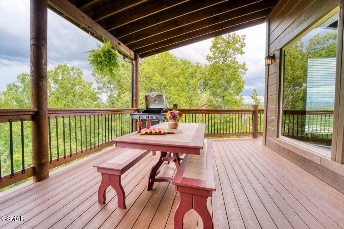 1153 Woodland Trek Lane Sevierville TN 37876