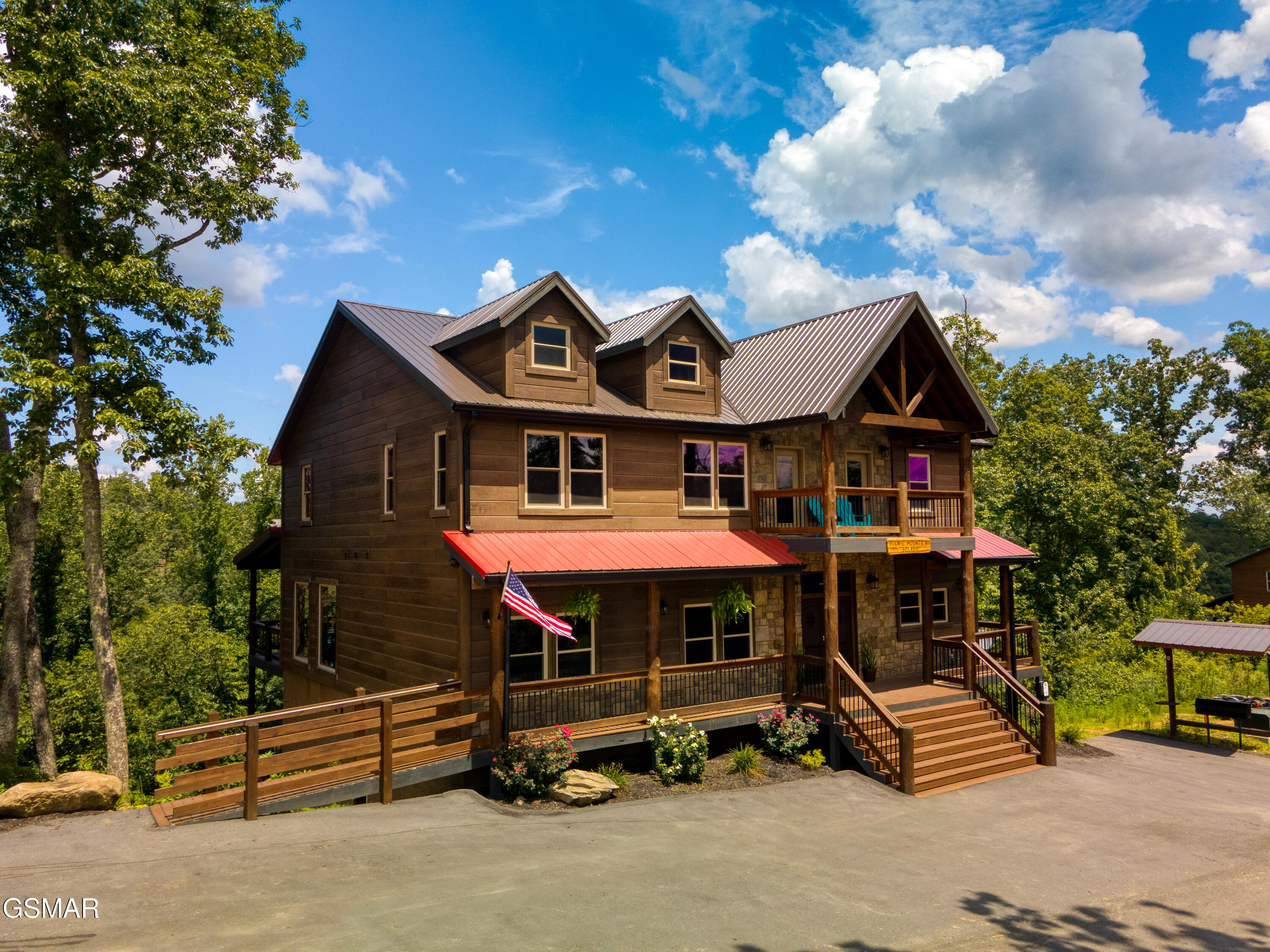 1153 Woodland Trek Lane Sevierville TN 37876