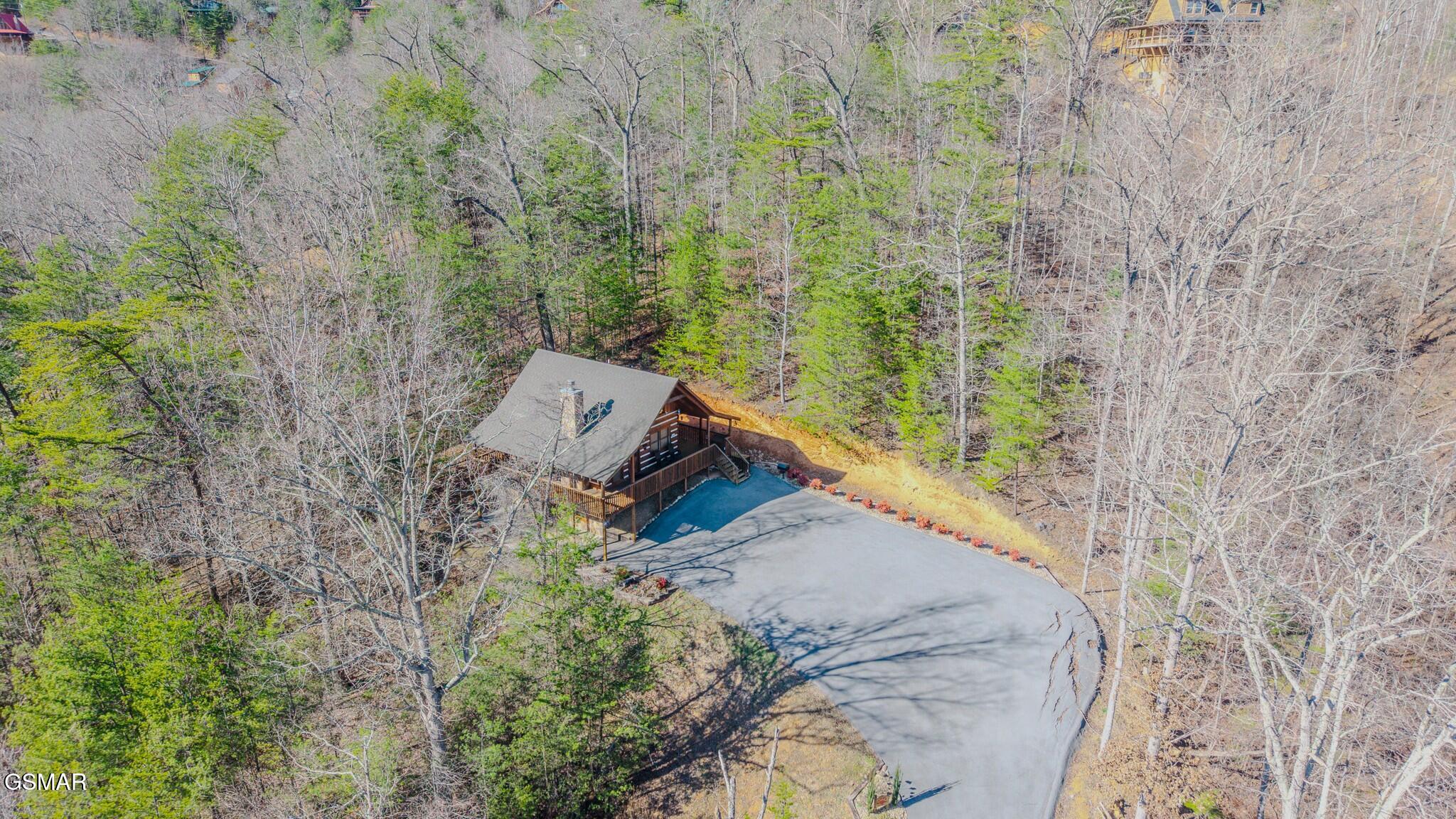 1554 Bear Valley Road Sevierville TN 37876