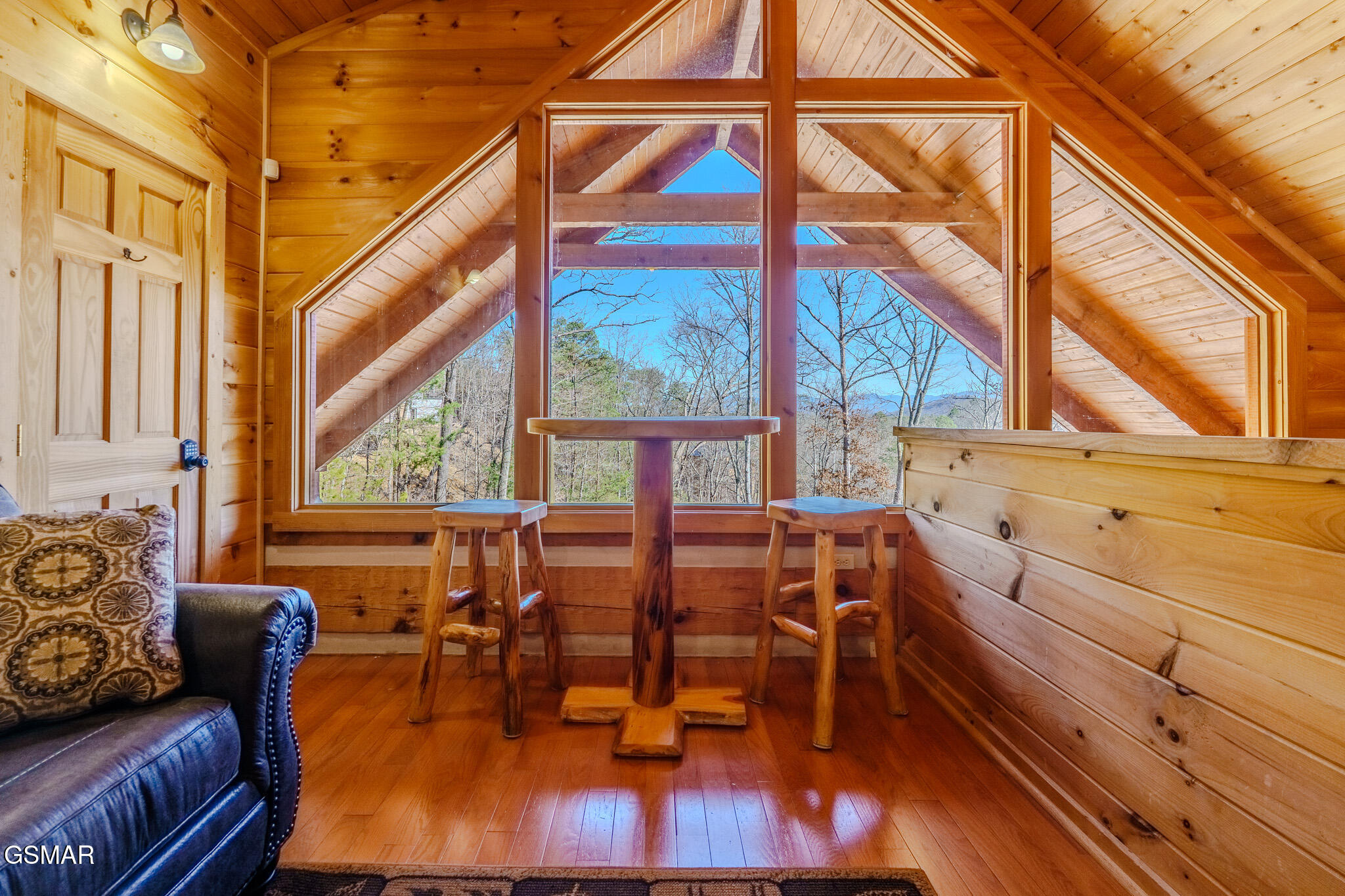 1554 Bear Valley Road Sevierville TN 37876