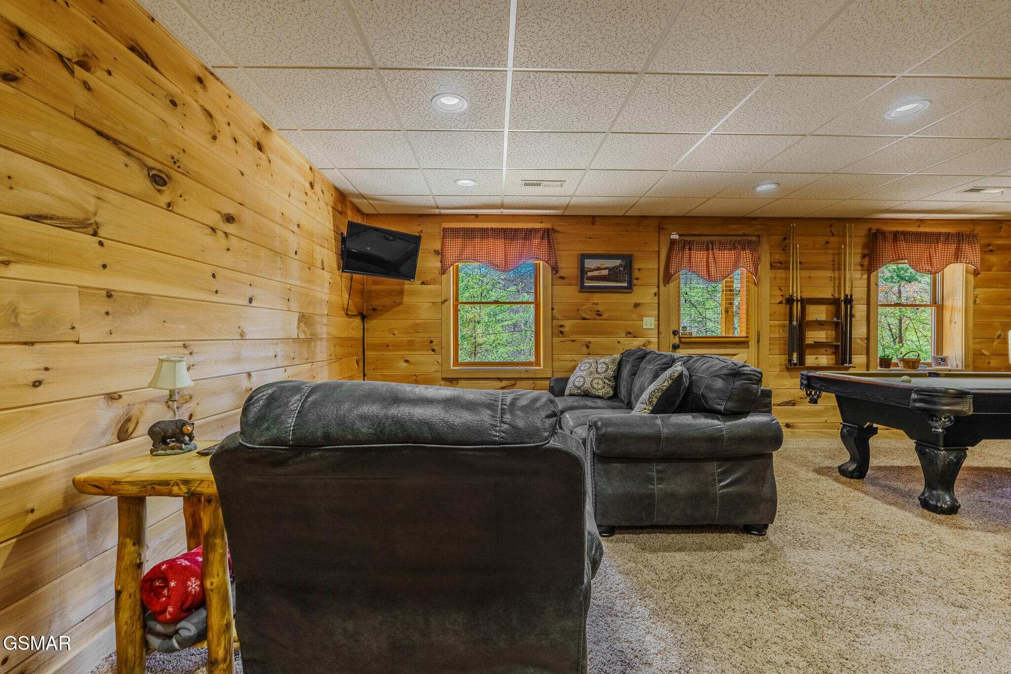 1554 Bear Valley Road Sevierville TN 37876