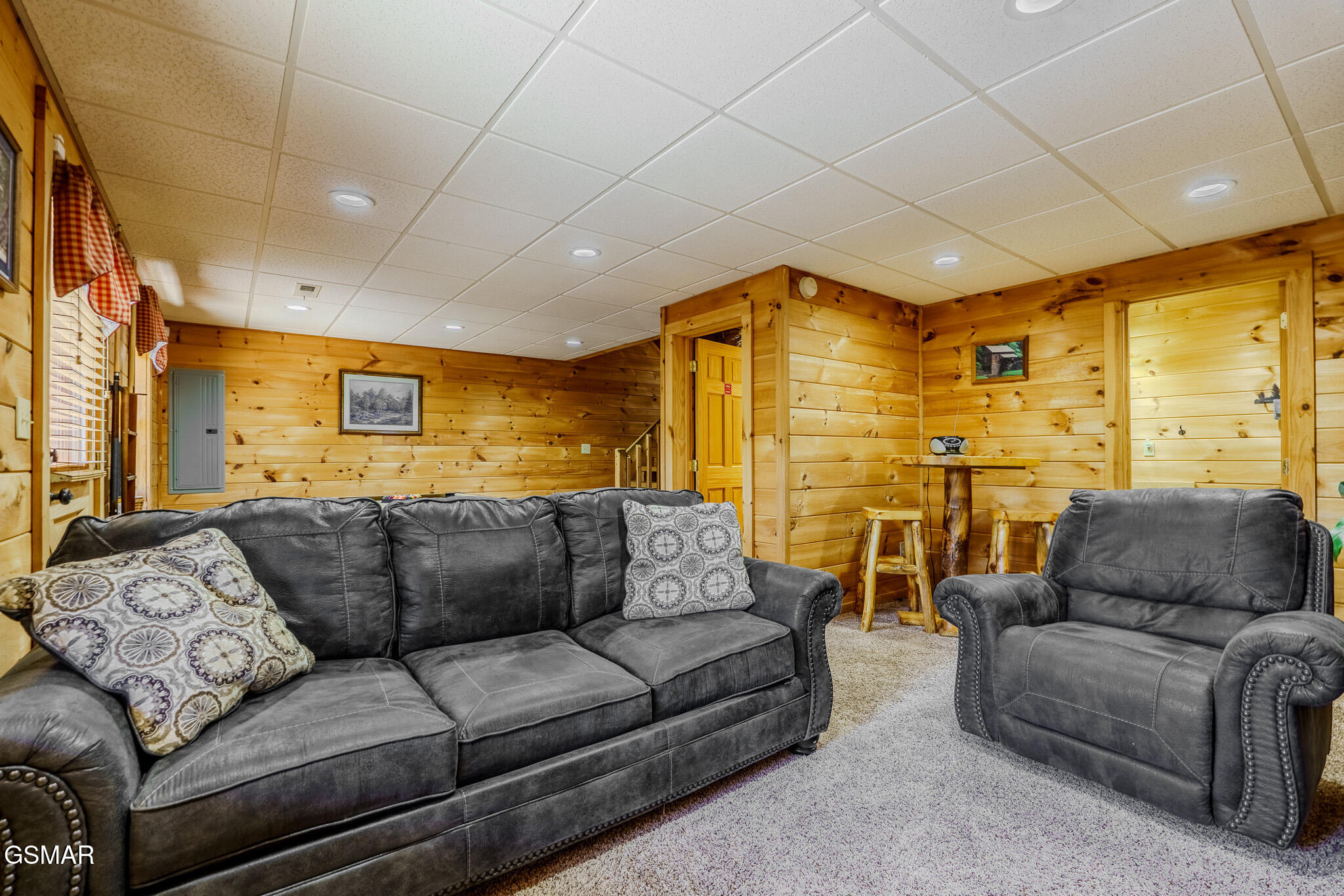 1554 Bear Valley Road Sevierville TN 37876