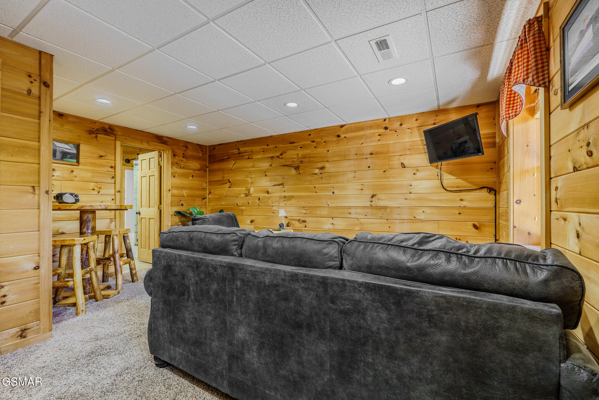 1554 Bear Valley Road Sevierville TN 37876