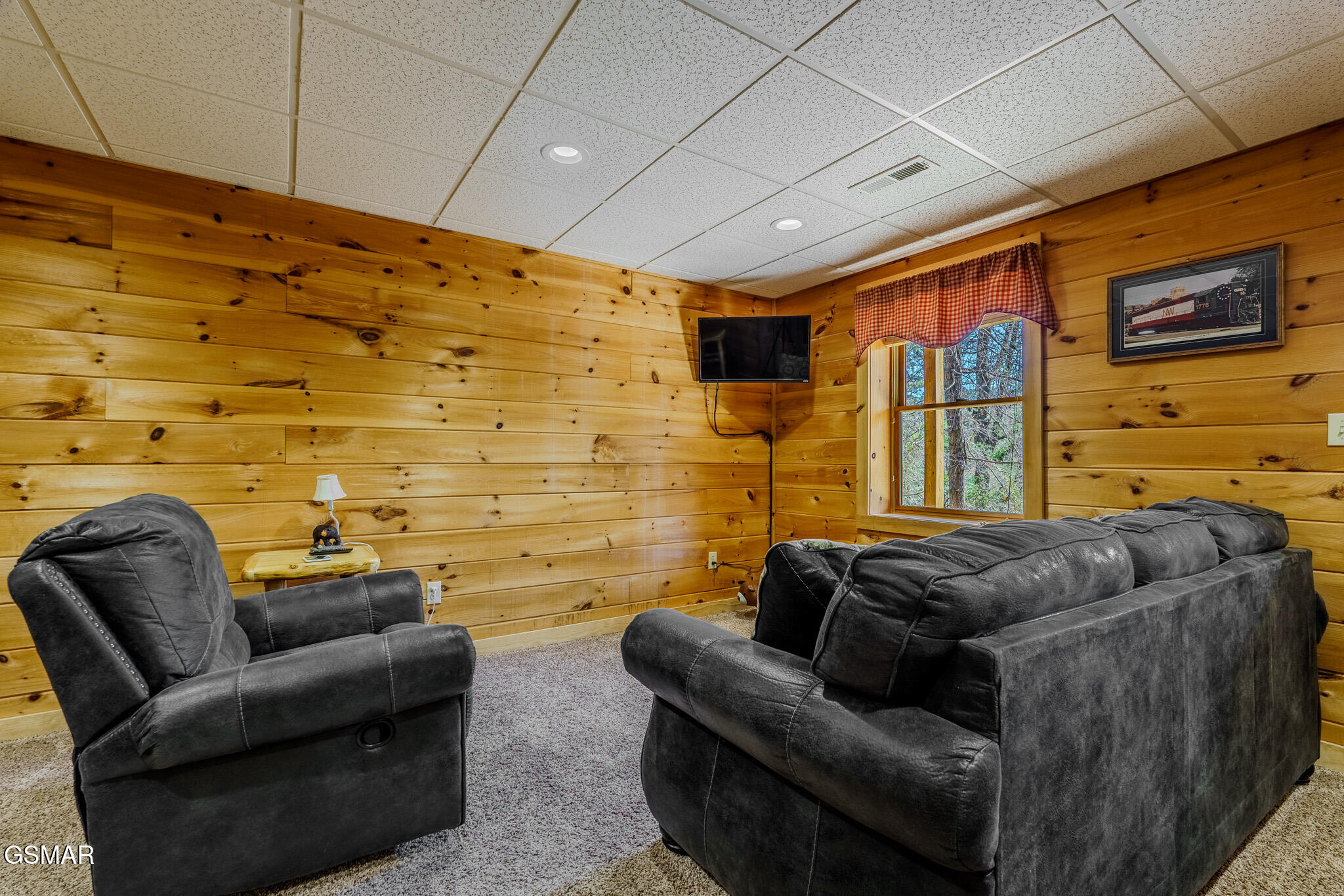 1554 Bear Valley Road Sevierville TN 37876