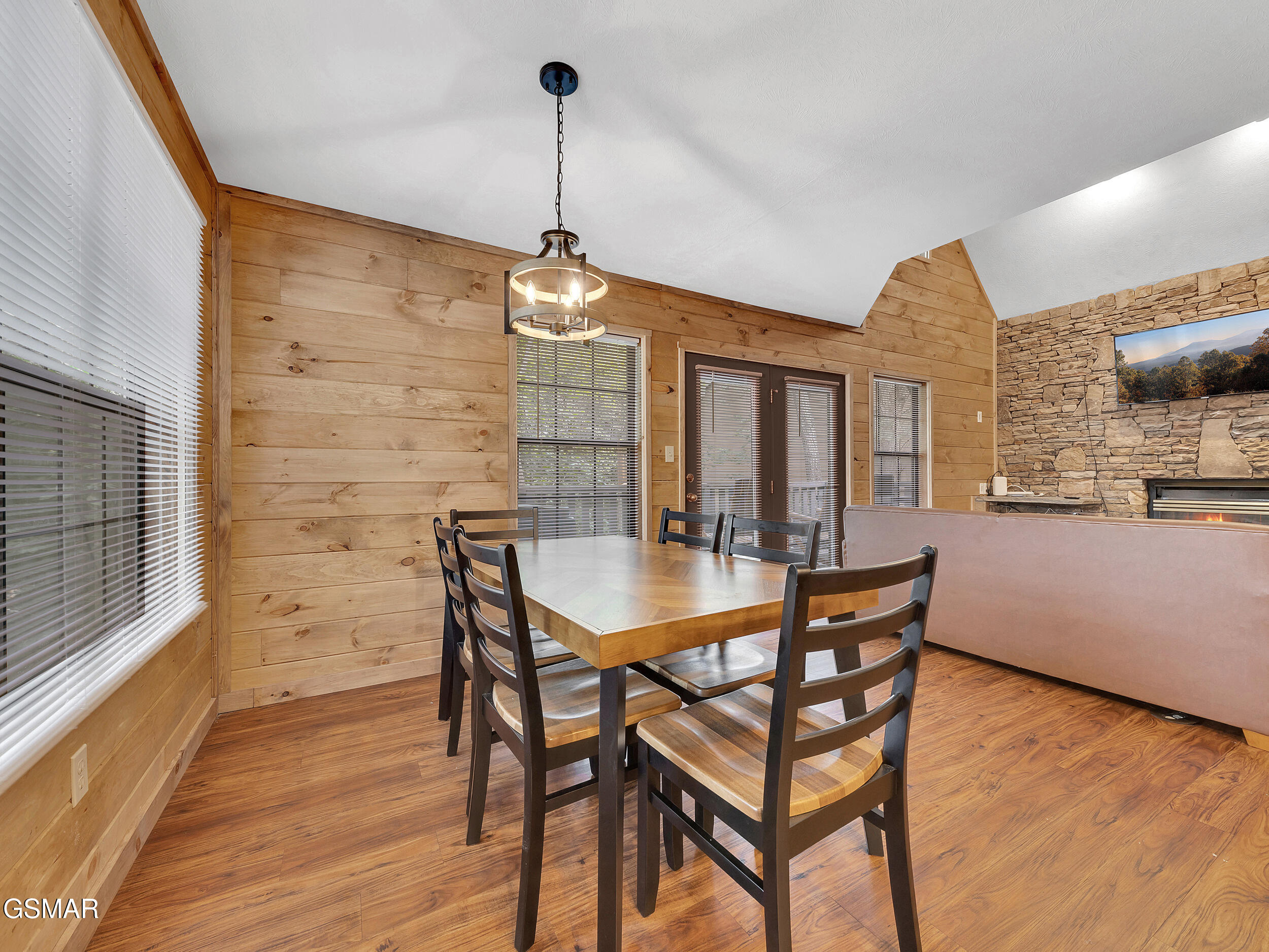 2733 Timber Way Pigeon Forge TN 37863