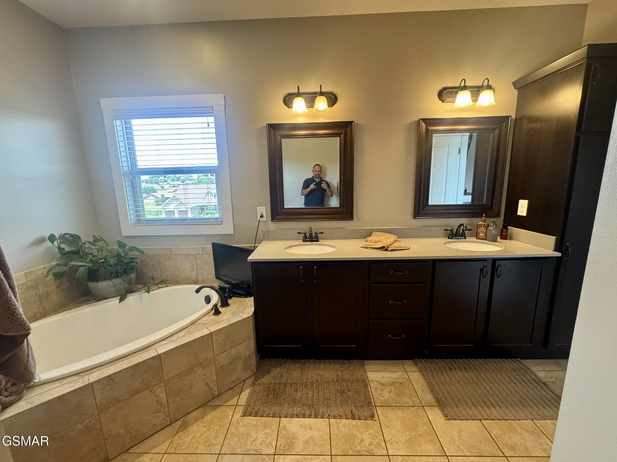2899 Alden Glenn Court Sevierville TN 37876