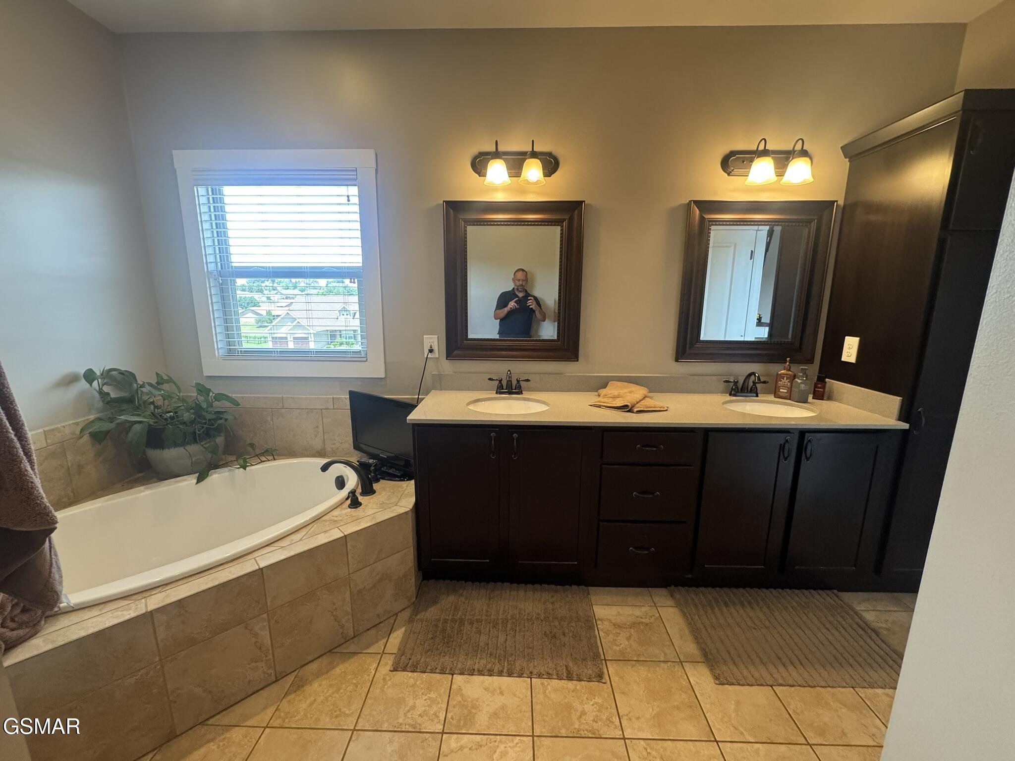 2899 Alden Glenn Court Sevierville TN 37876