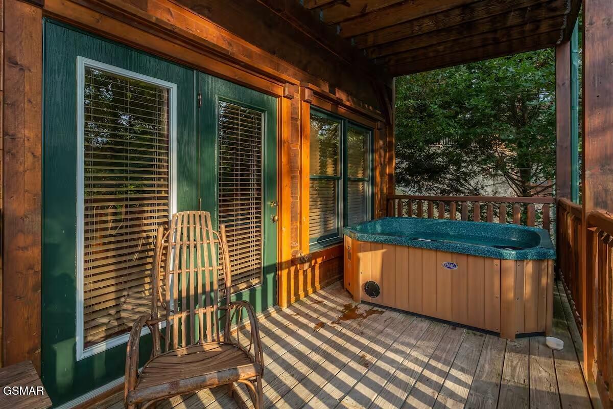 4532 Holly Forest Way Gatlinburg TN 37738