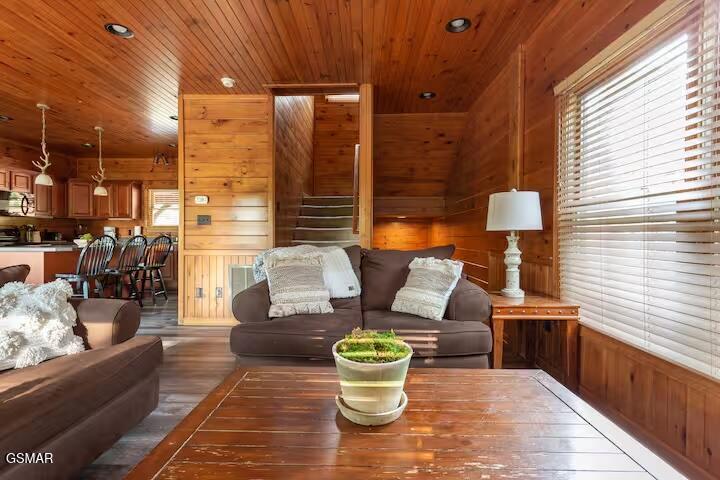 4532 Holly Forest Way Gatlinburg TN 37738