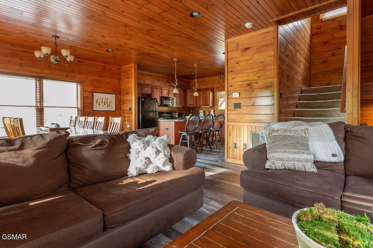 4532 Holly Forest Way Gatlinburg TN 37738