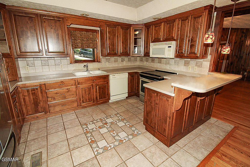 902 Lake View Road Sevierville TN 37876