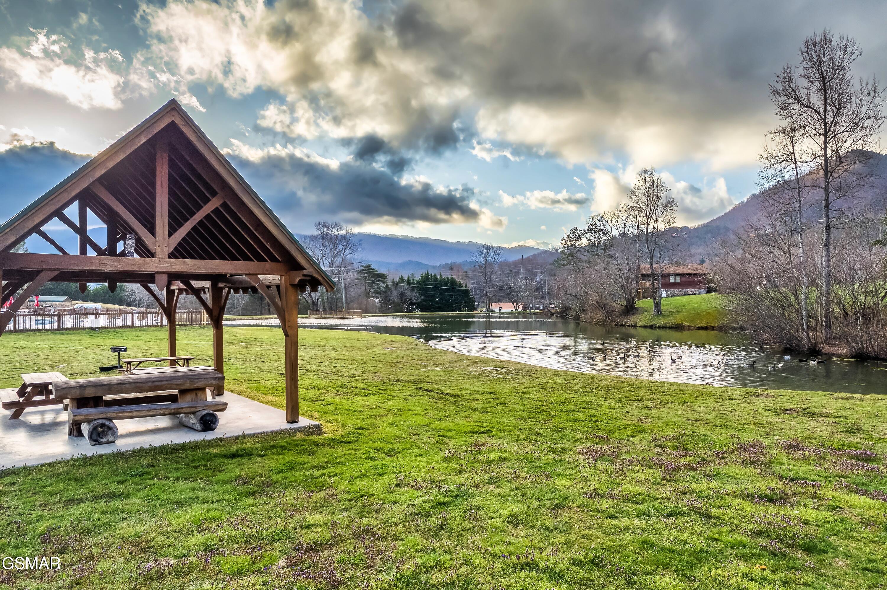 2603 June Bug Way Sevierville TN 37862