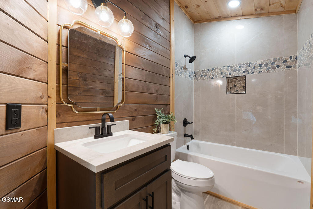 2176 Spurling Road Sevierville TN 37862