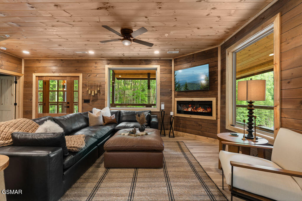 2176 Spurling Road Sevierville TN 37862