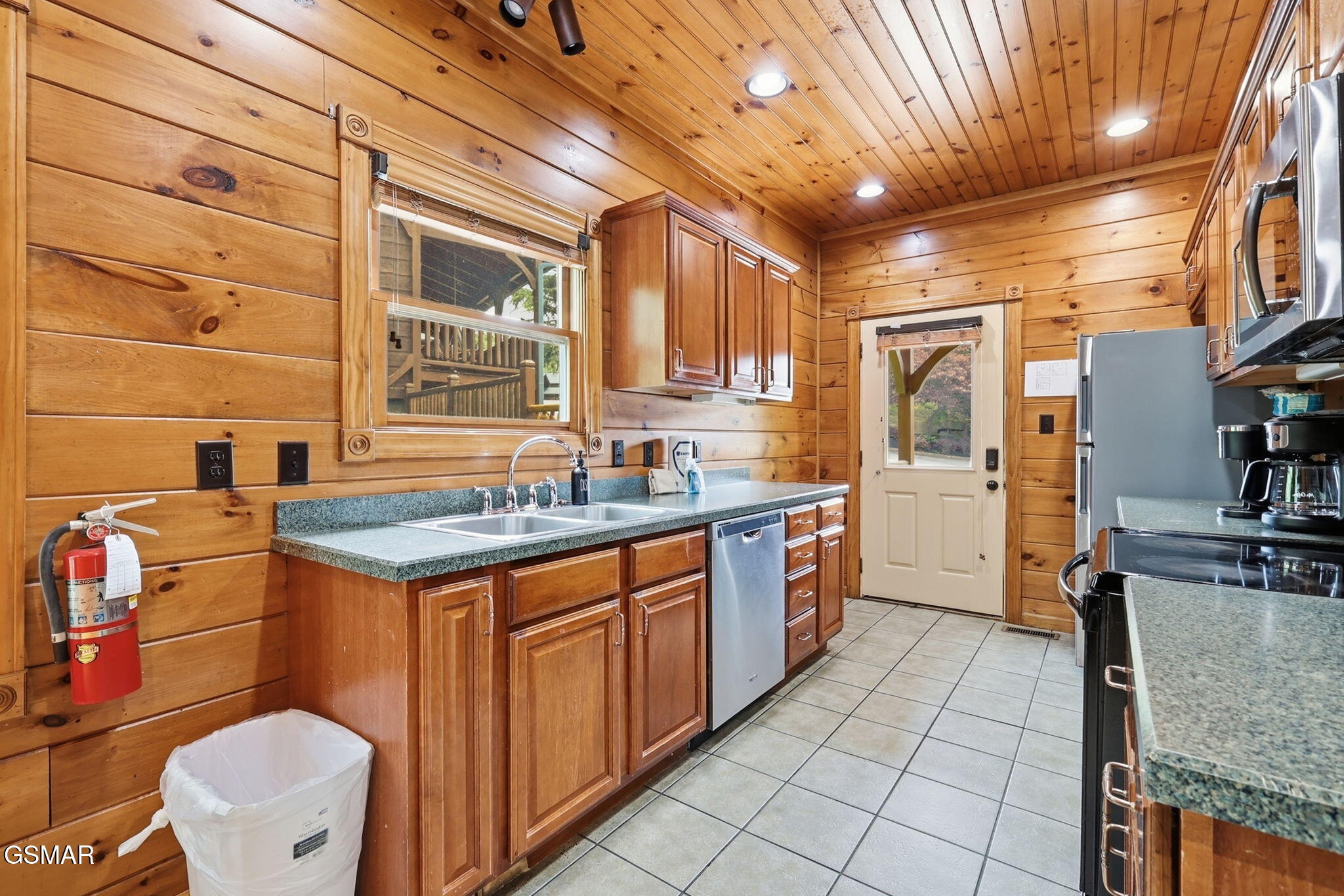 826 Gatlinburg Falls Way Gatlinburg TN 37738