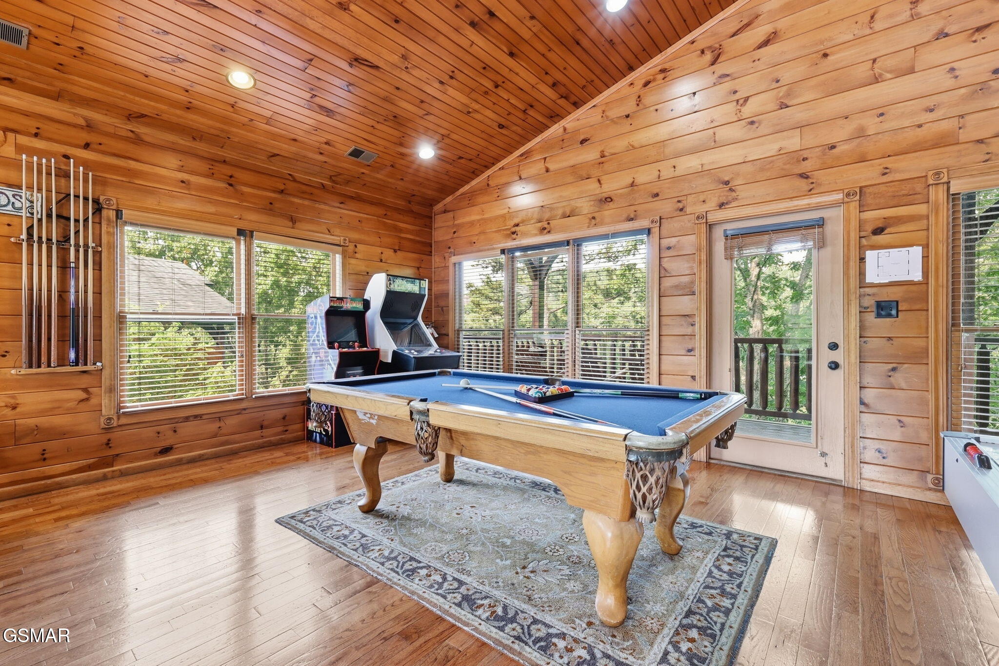 826 Gatlinburg Falls Way Gatlinburg TN 37738