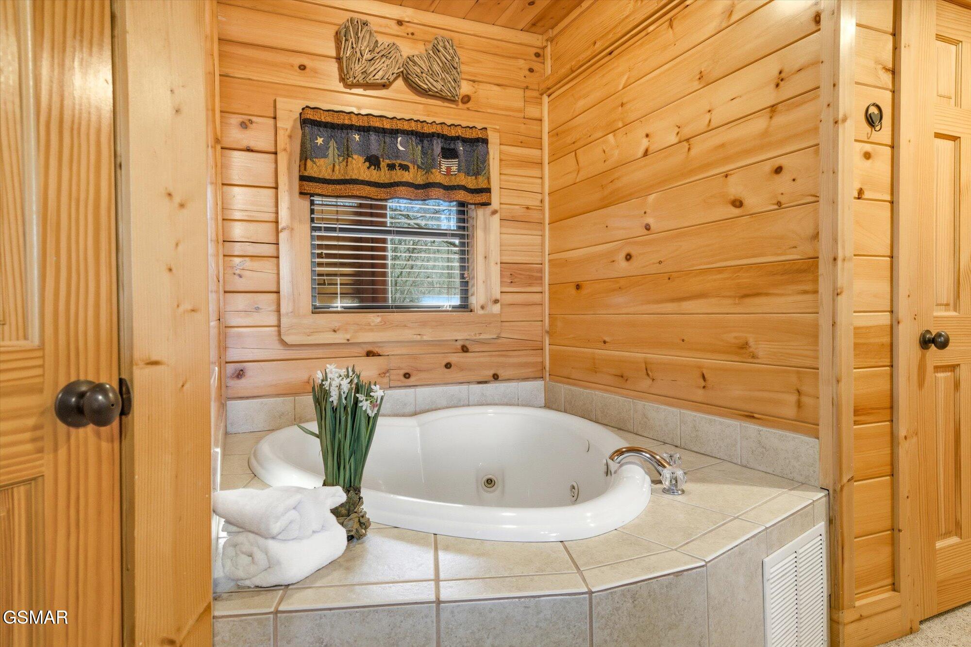2016 Bear Creek Way Pigeon Forge TN 37862