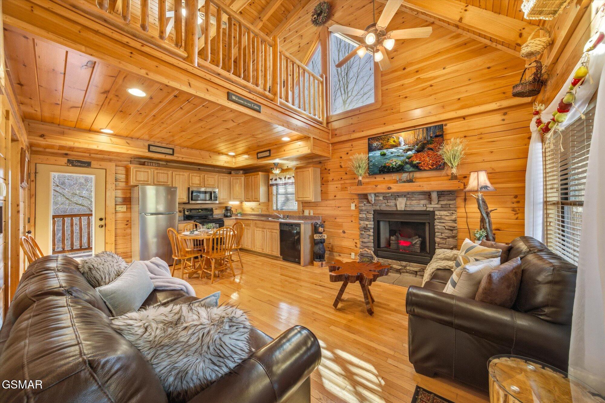 2016 Bear Creek Way Pigeon Forge TN 37862