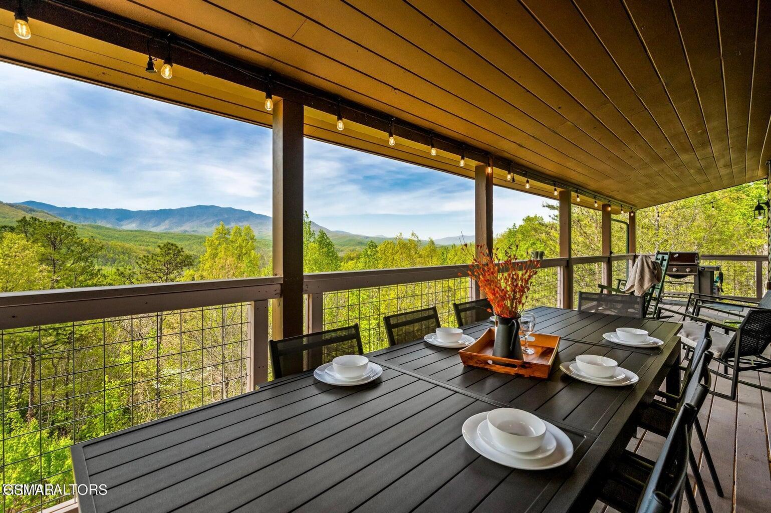 859 Pinnacle Vista Road Gatlinburg TN 37738