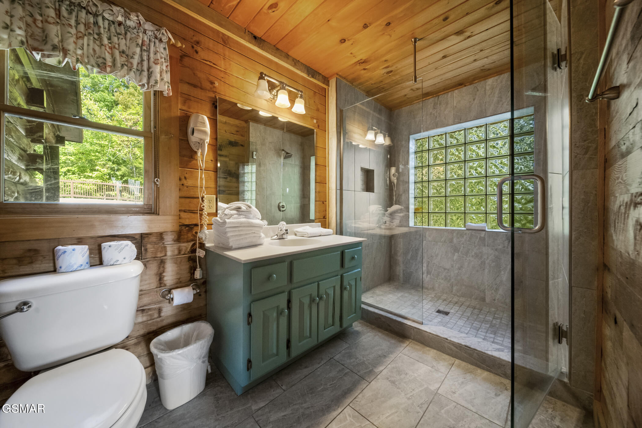 838 Bear Run Way Sevierville TN 37862