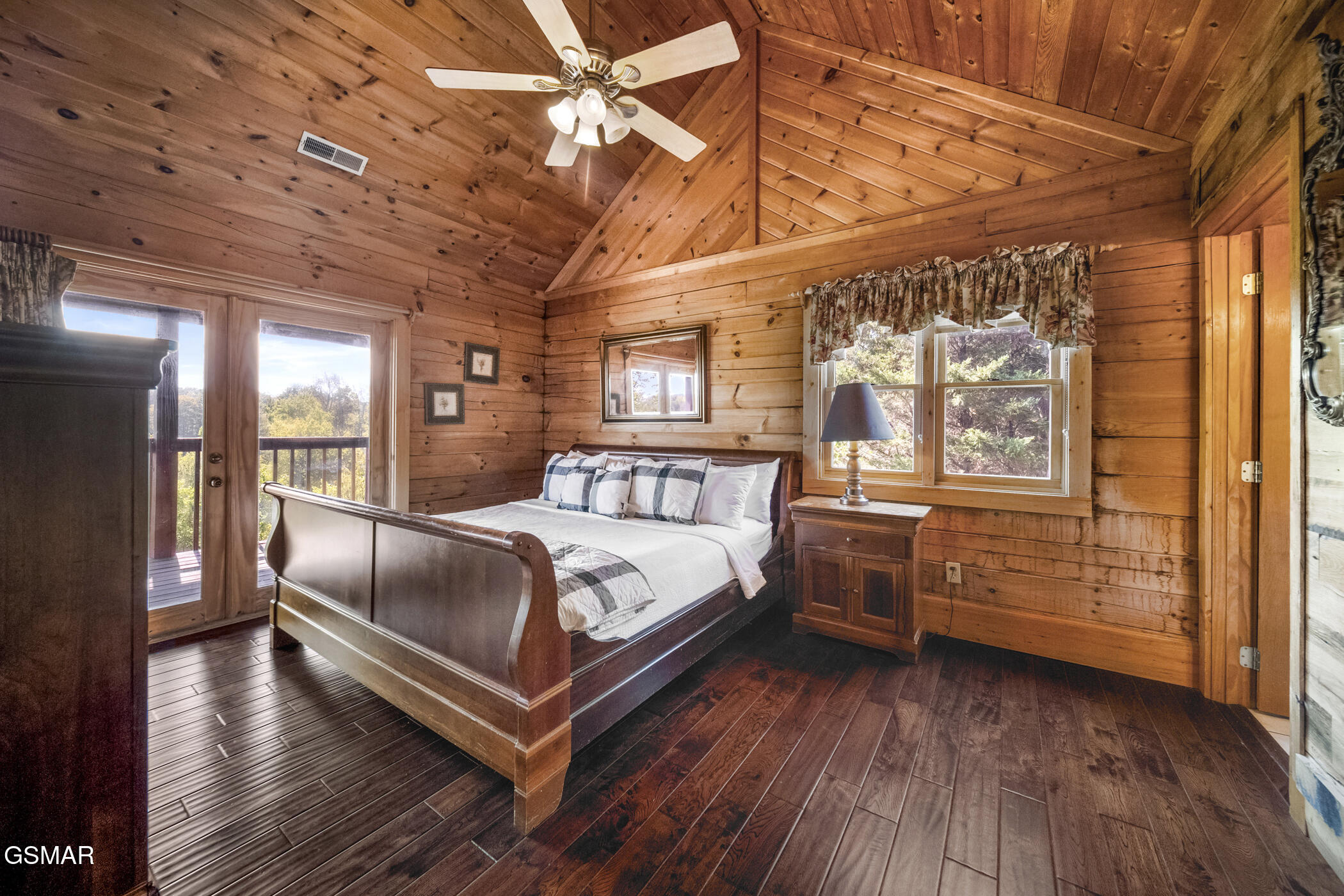 838 Bear Run Way Sevierville TN 37862