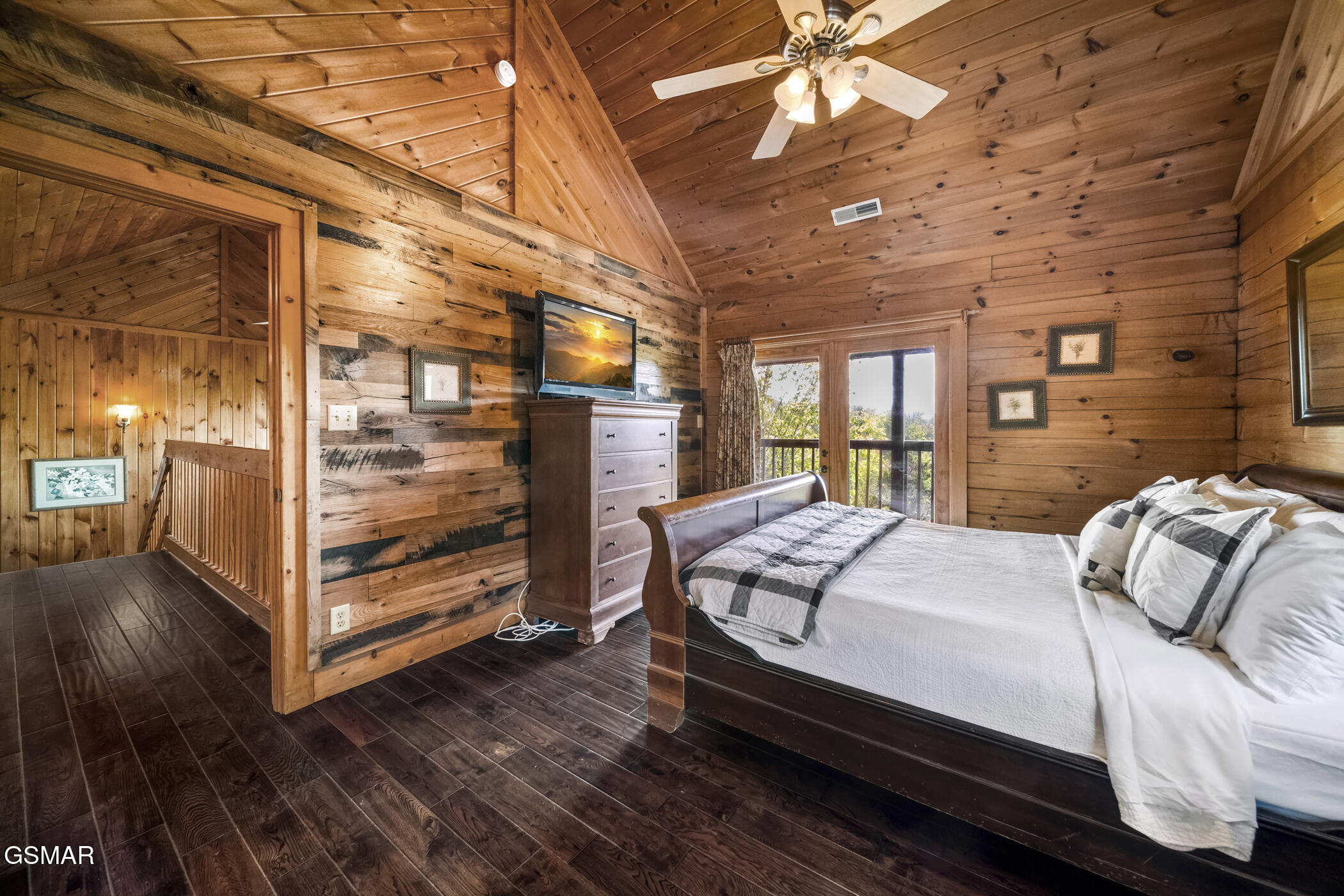 838 Bear Run Way Sevierville TN 37862