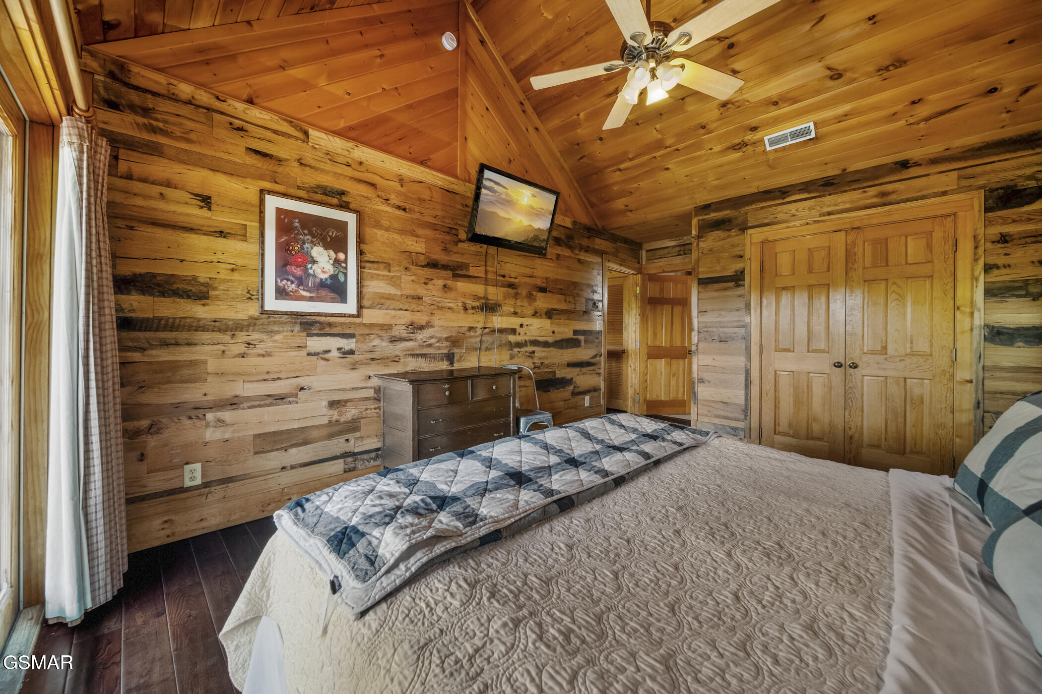 838 Bear Run Way Sevierville TN 37862