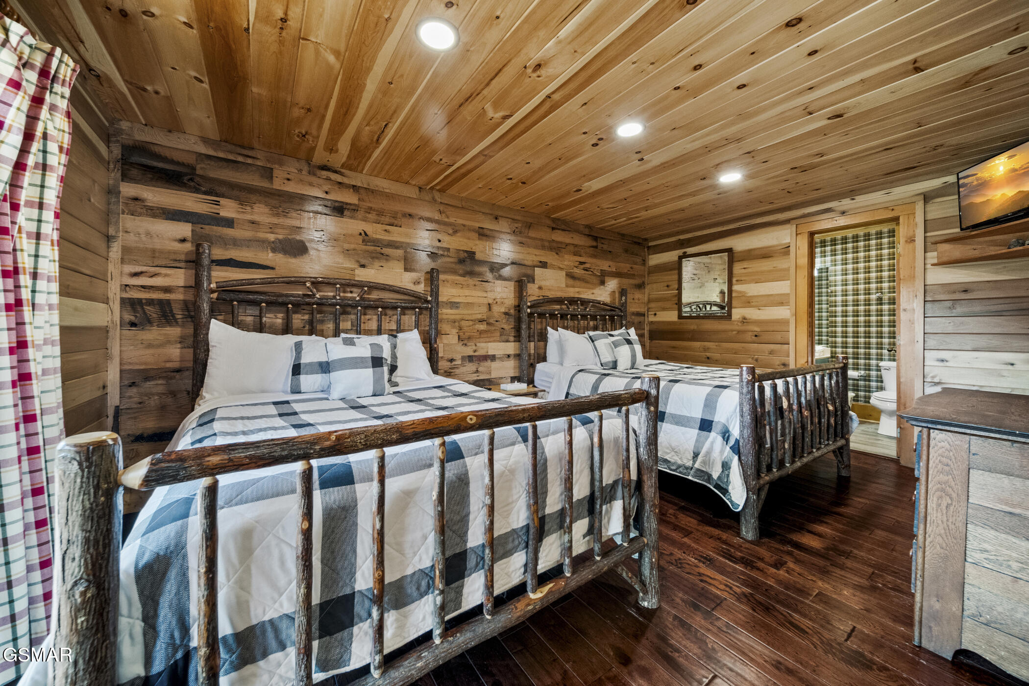 838 Bear Run Way Sevierville TN 37862