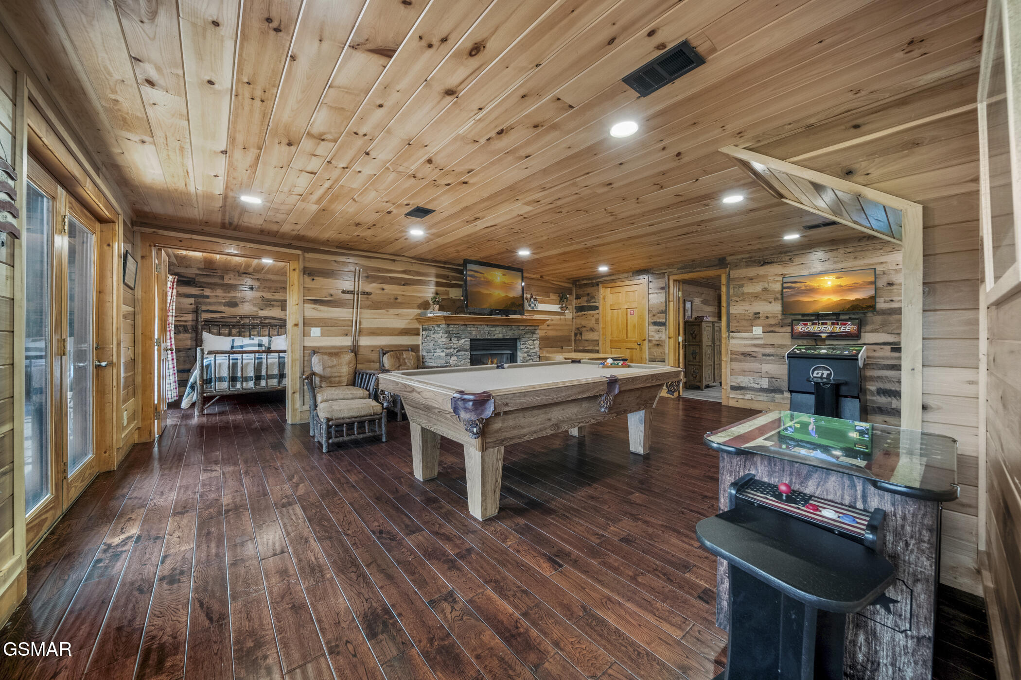 838 Bear Run Way Sevierville TN 37862