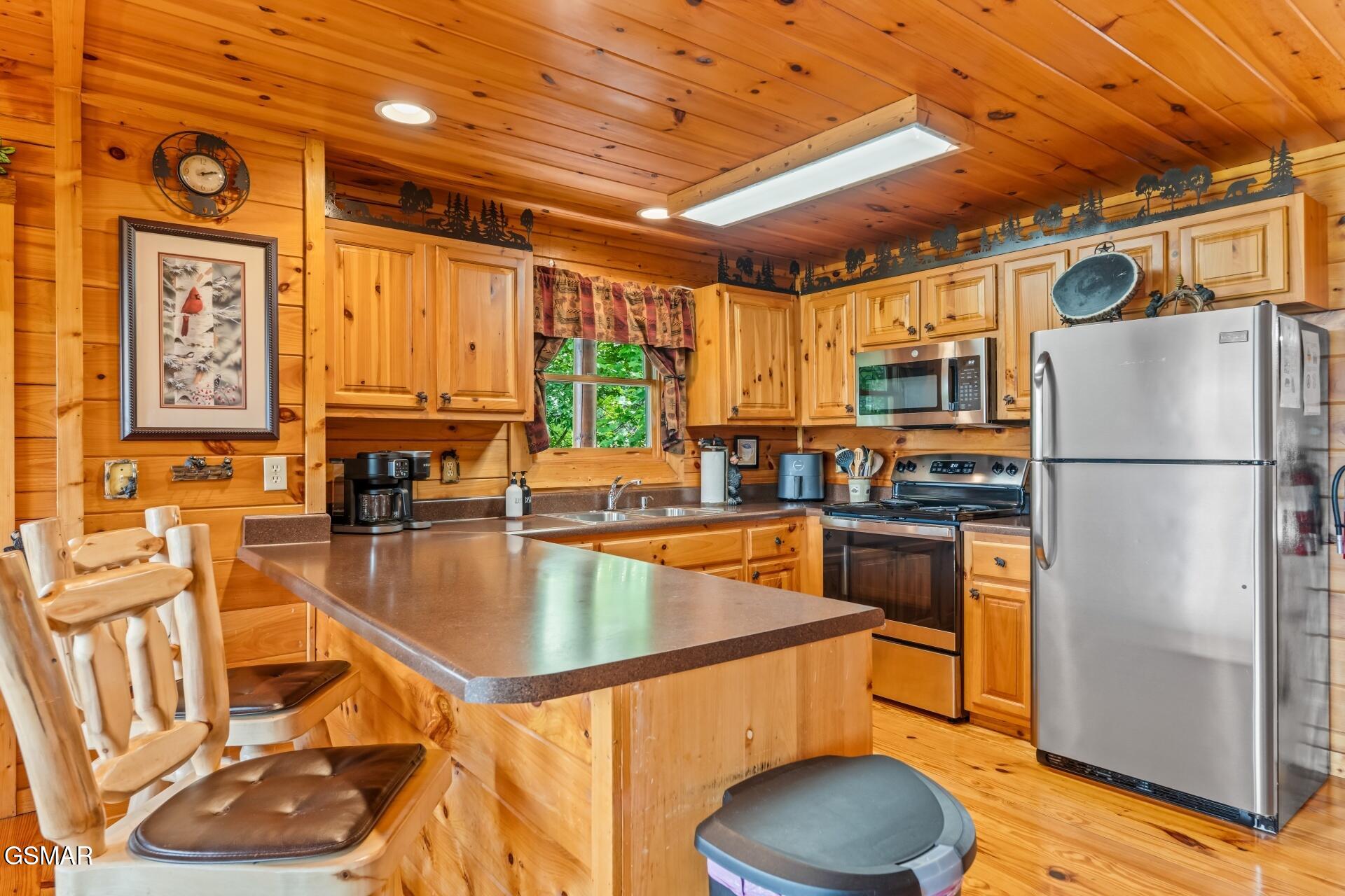 4648 Nottingham Heights Way Pigeon Forge TN 37863