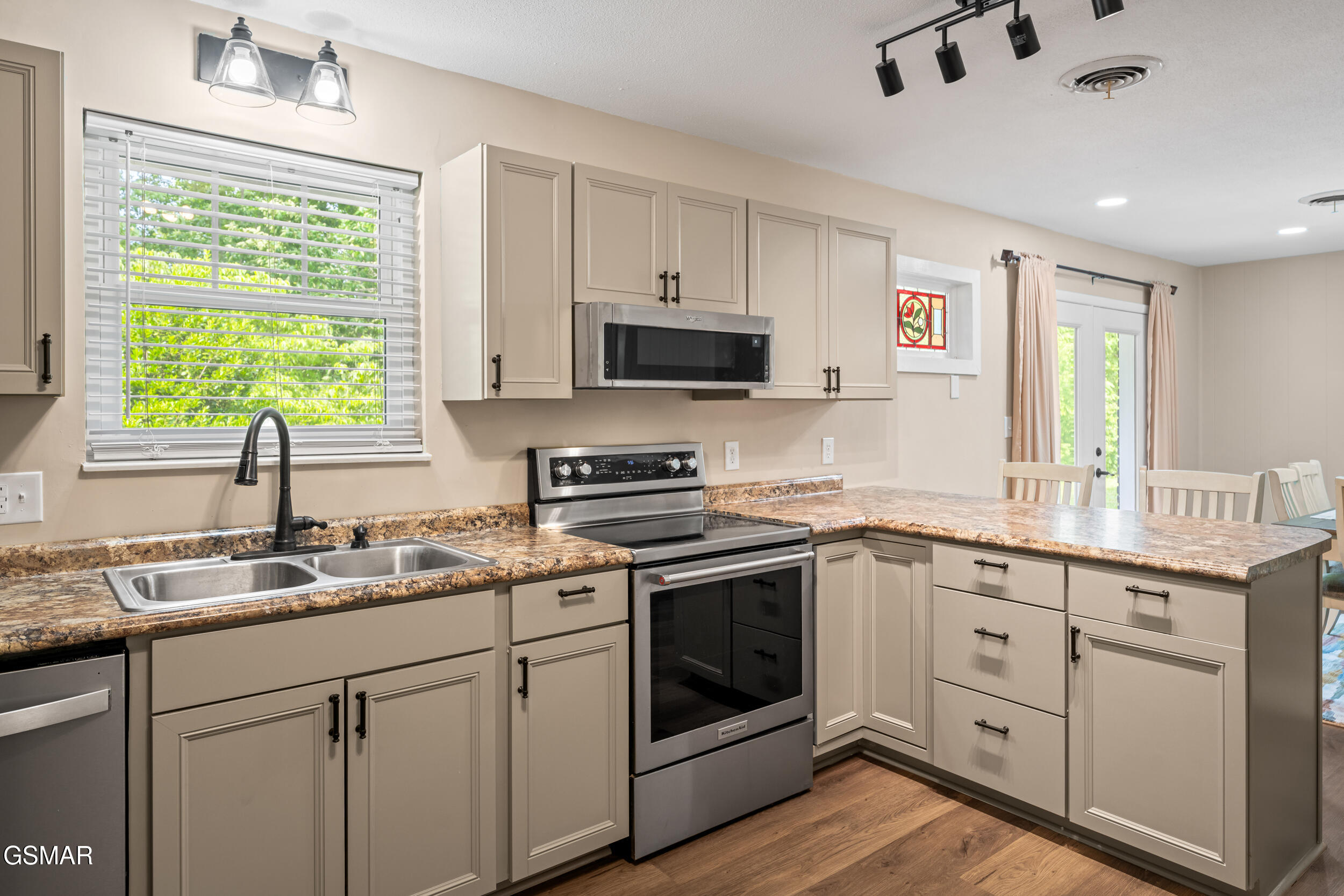 1103 Mayors Drive Sevierville TN 37862