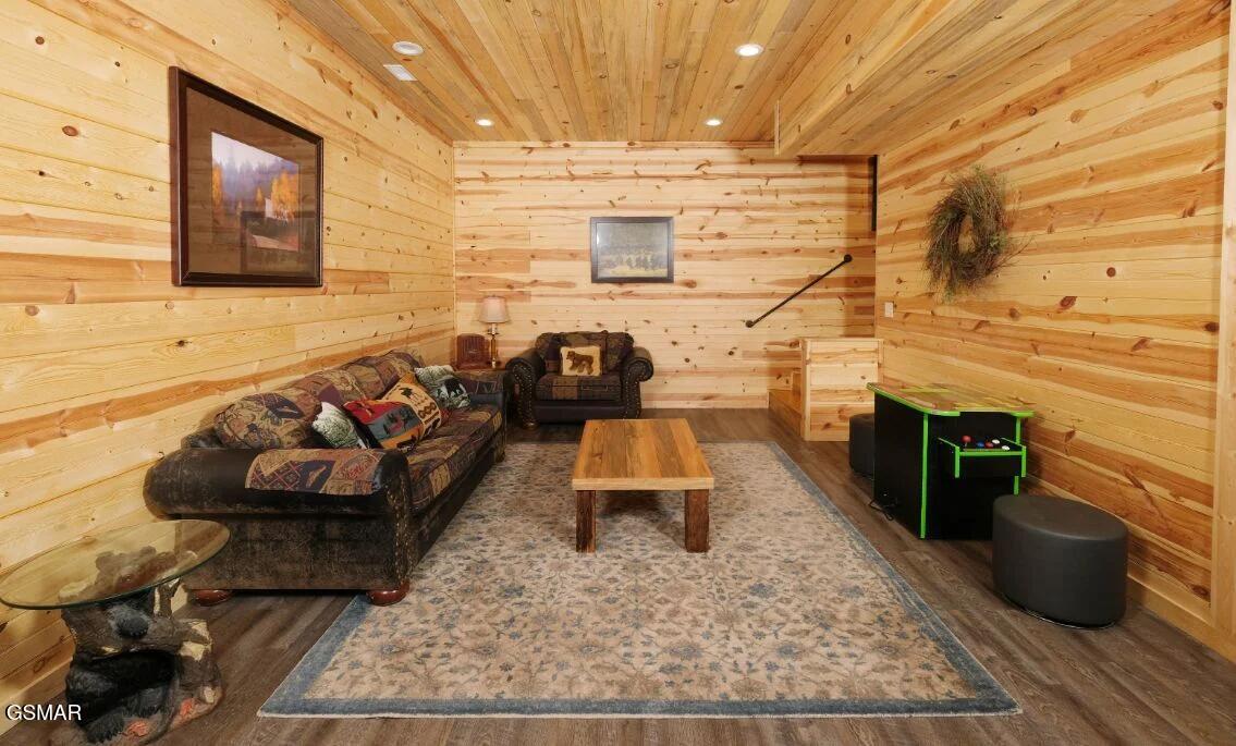 636 Jess Field Road Gatlinburg TN 37738